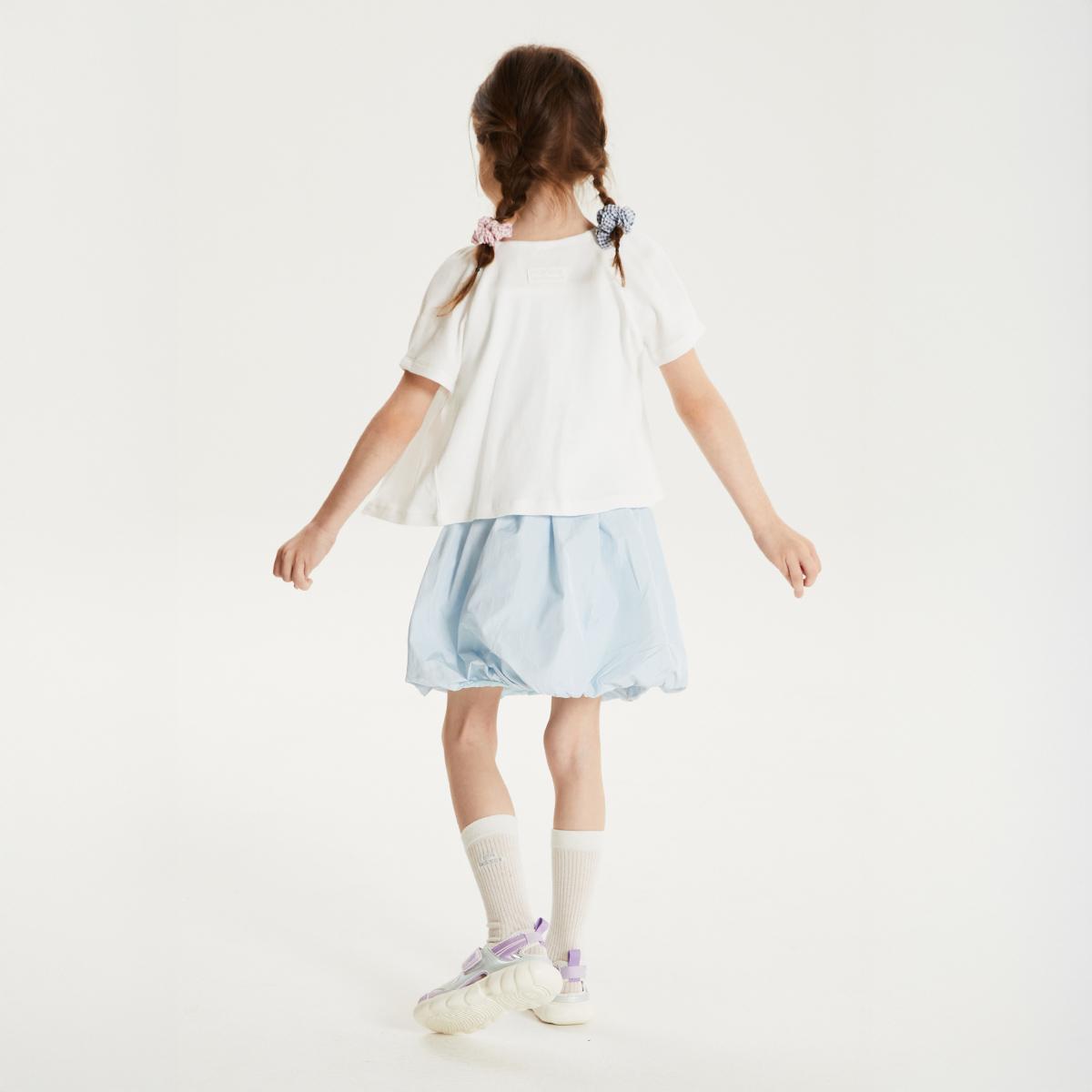 (10)White
