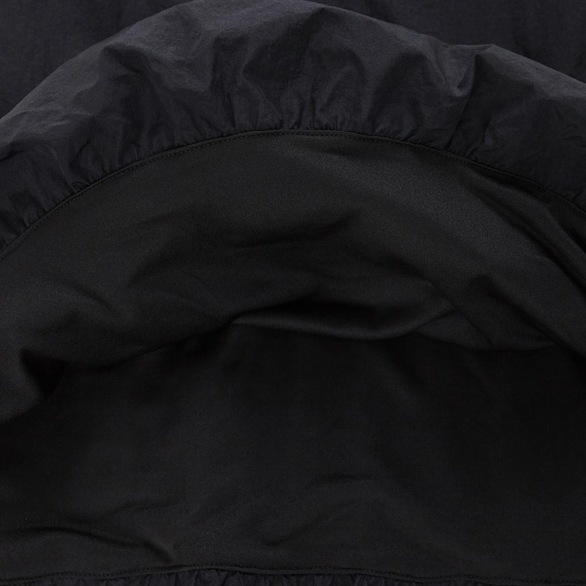 (19)Black
