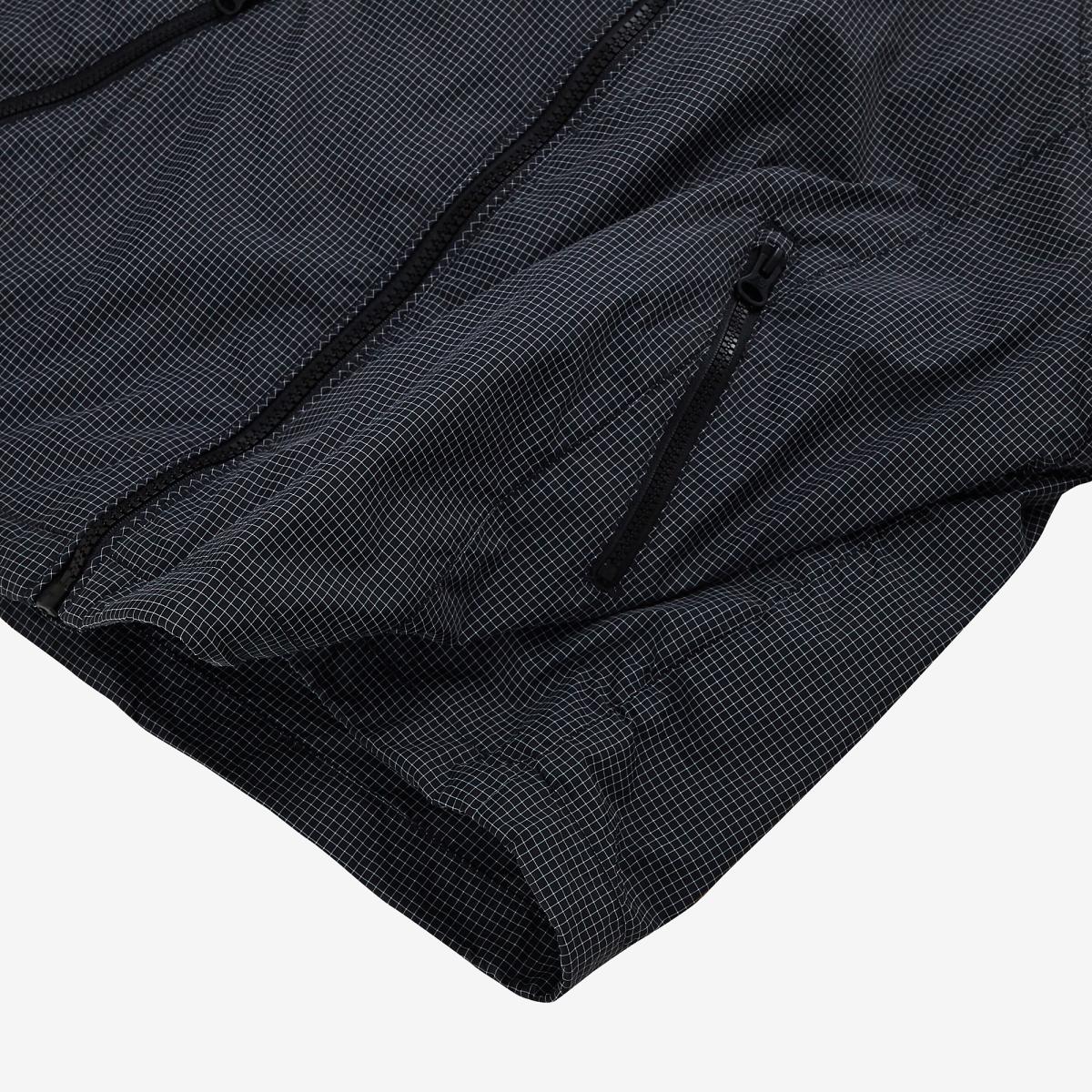 (19)Black