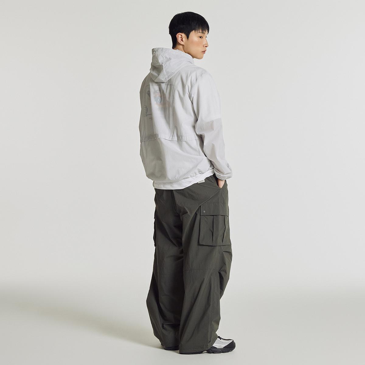 (16)Light Gray