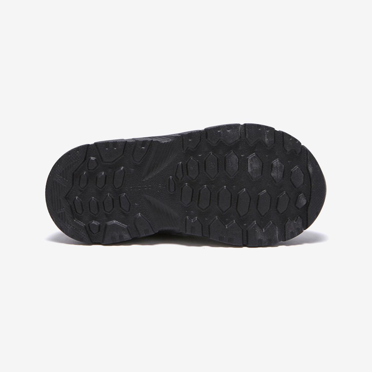 (19)Black