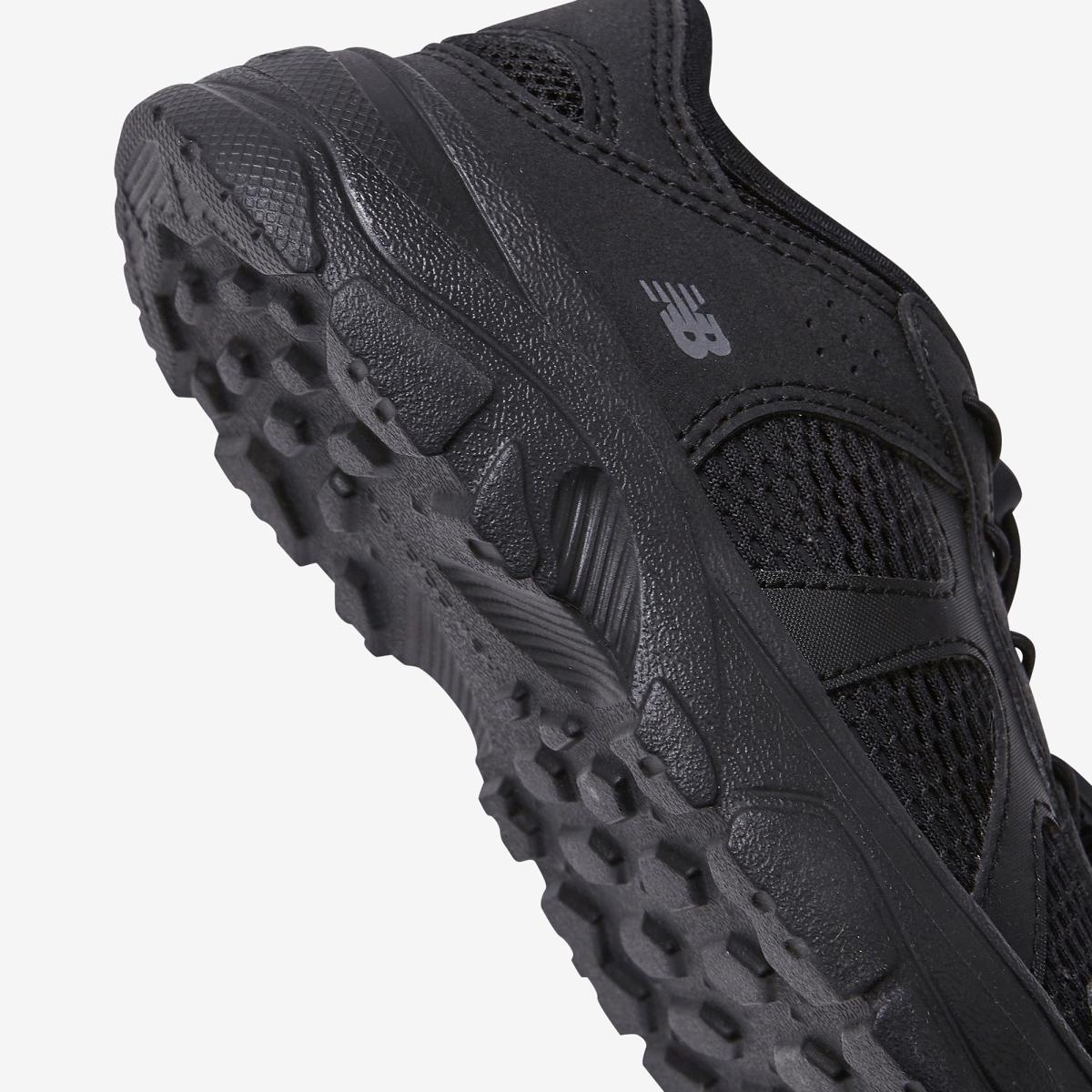 (19)Black
