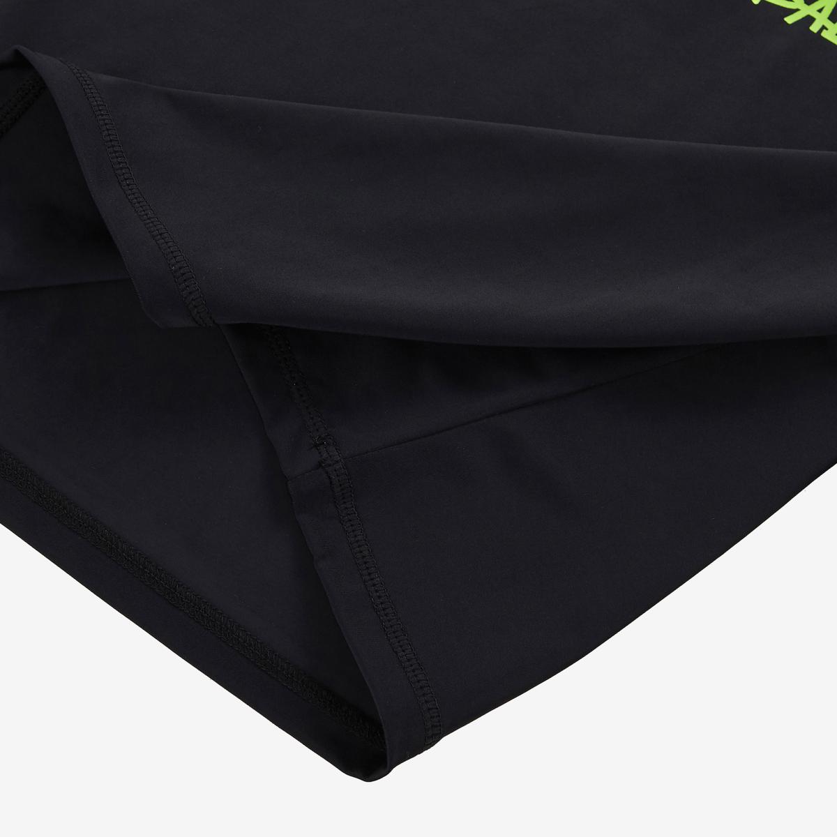 (19)Black