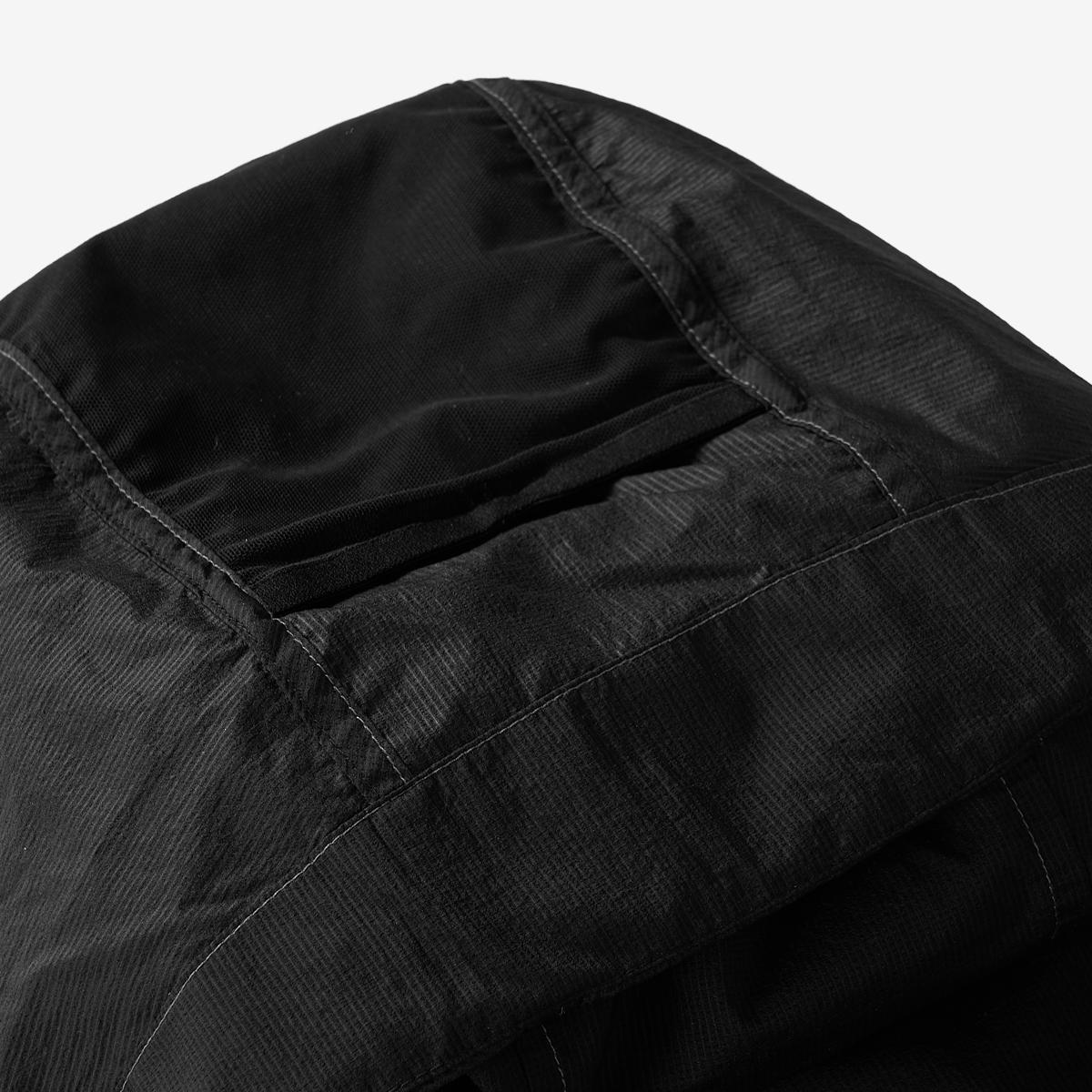 (19)Black