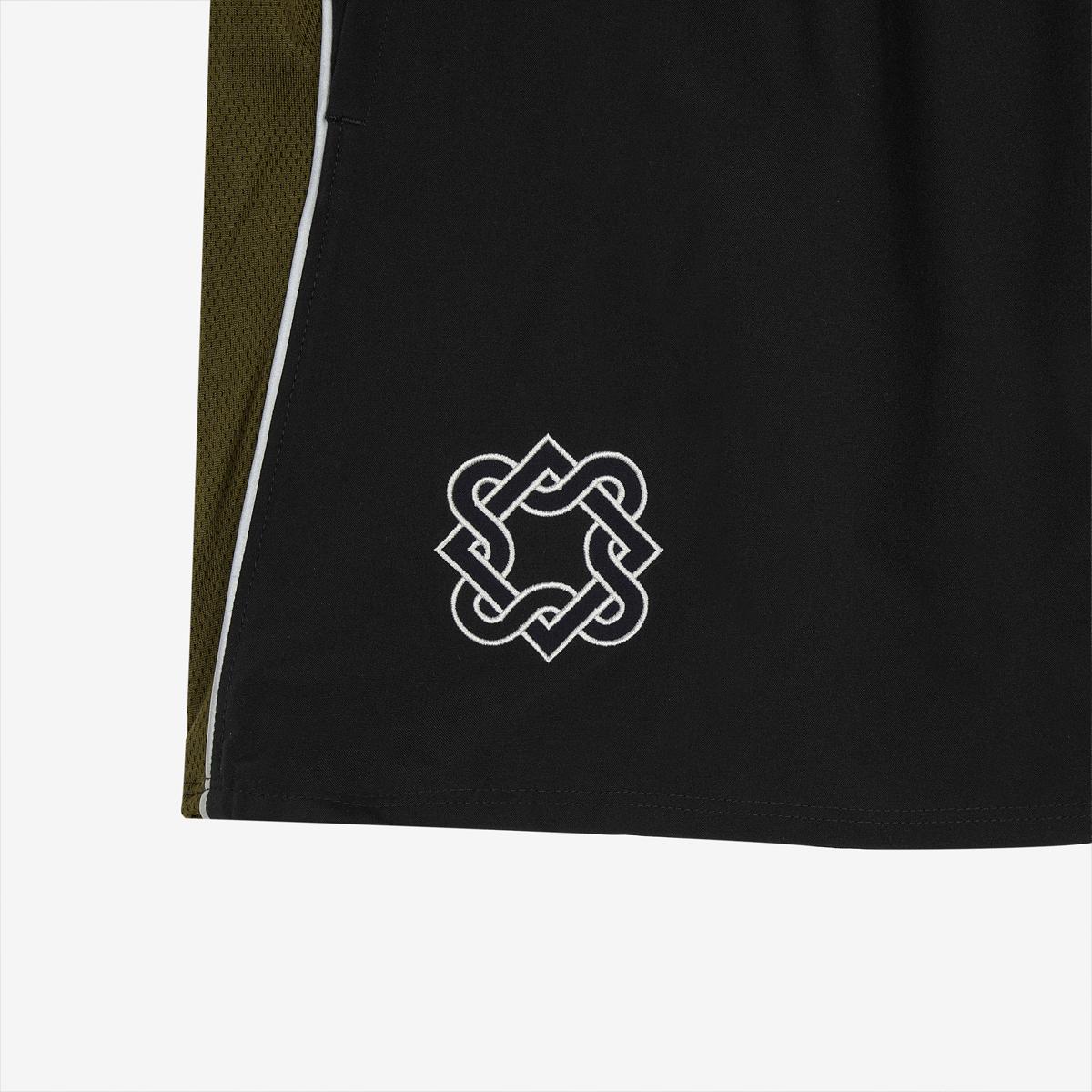 (19)Black