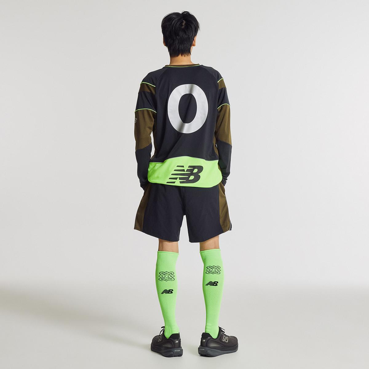 (19)Black