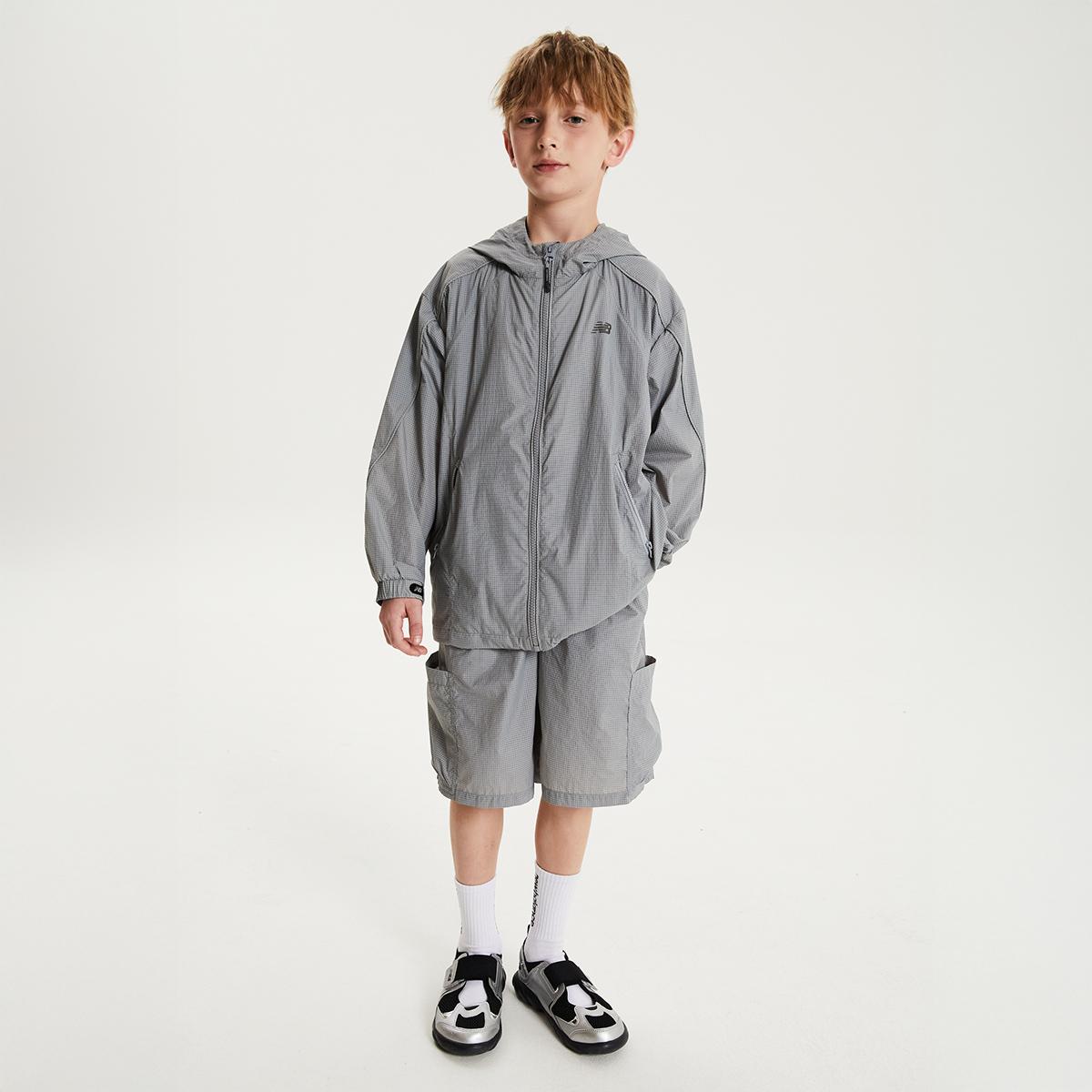 (15)Gray