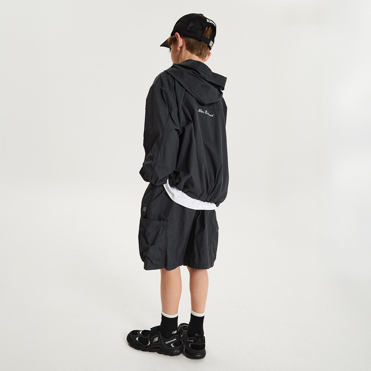 (19)Black