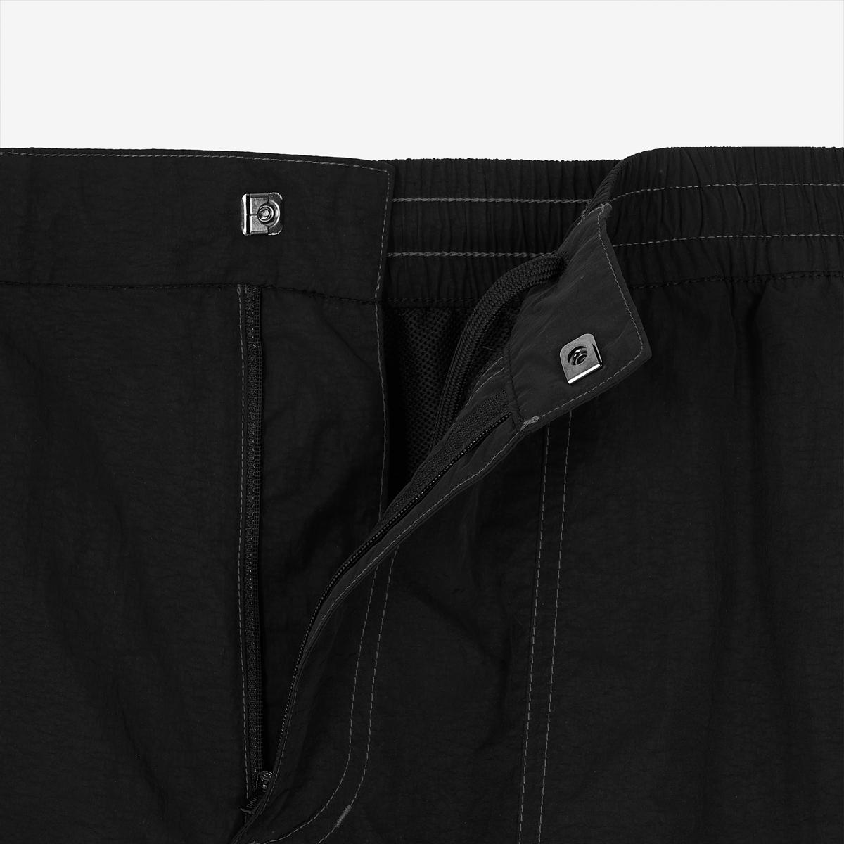 (19)Black