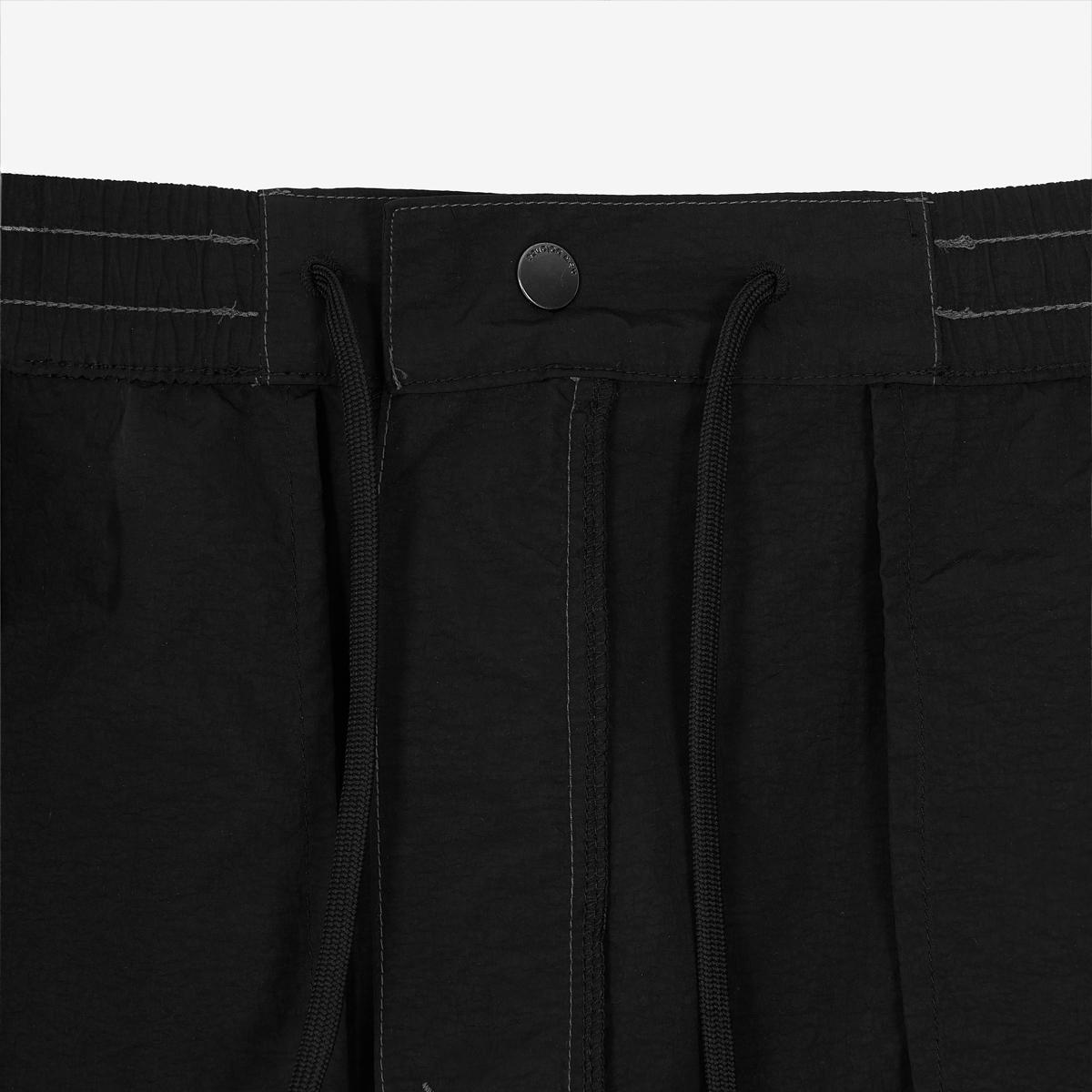 (19)Black
