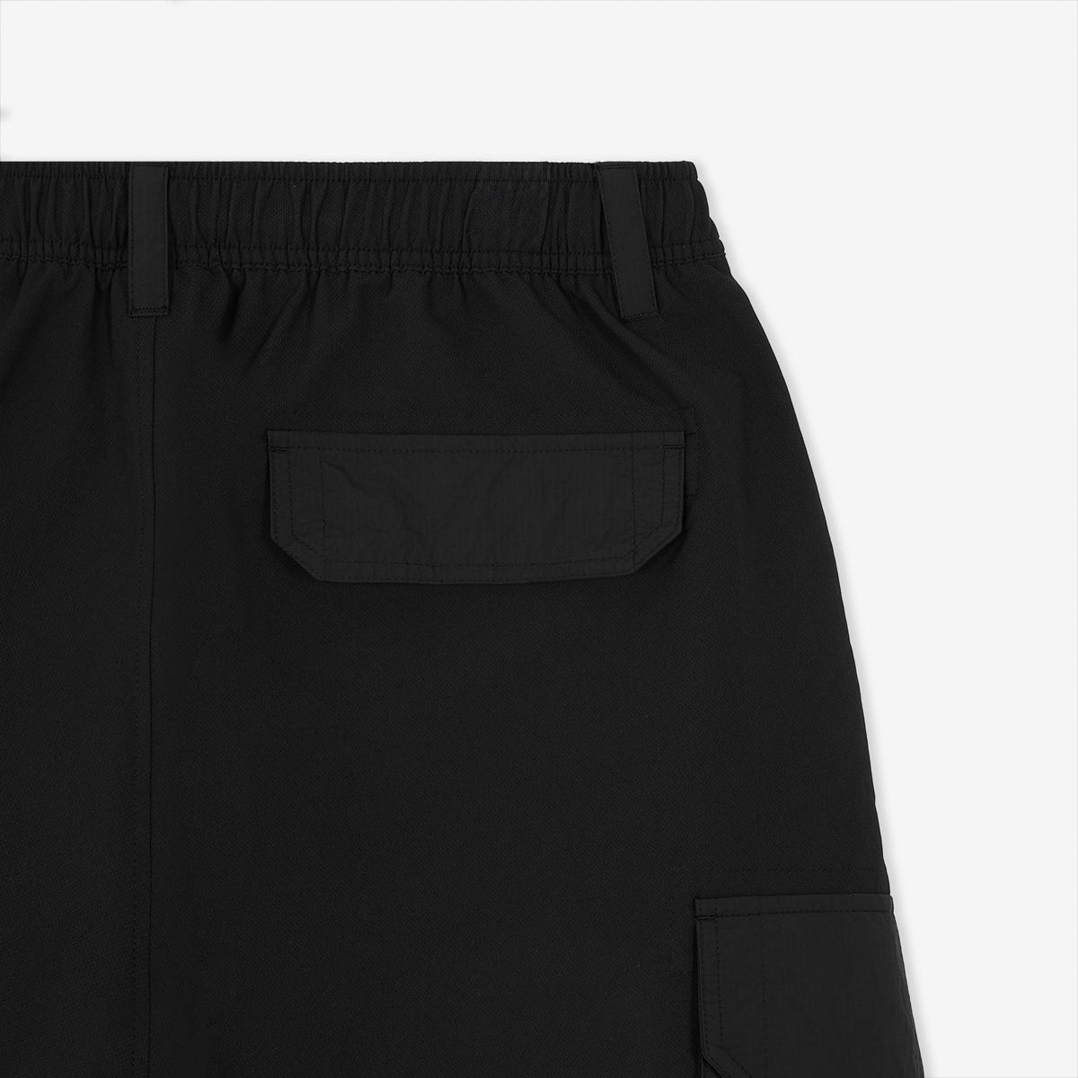 (19)Black