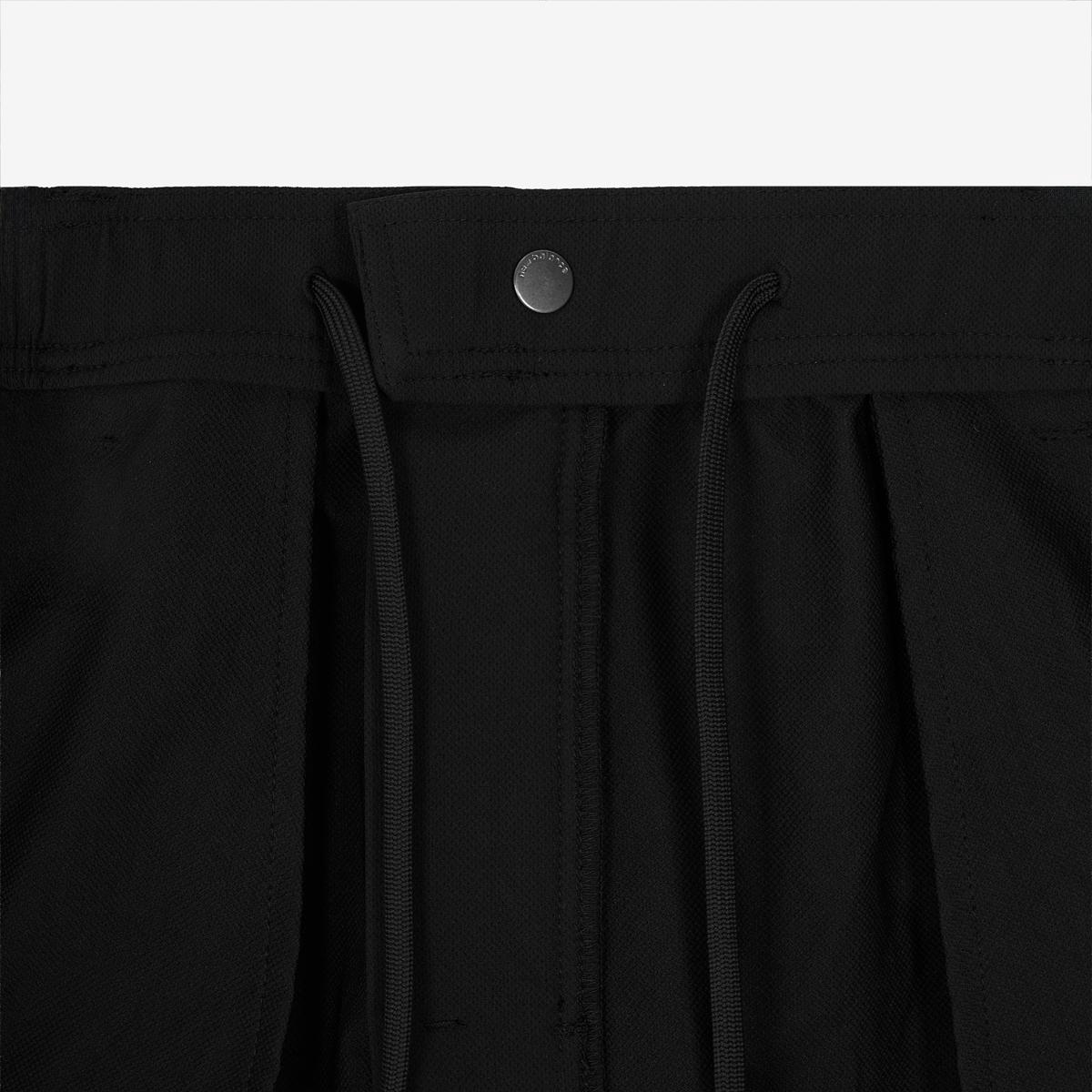 (19)Black