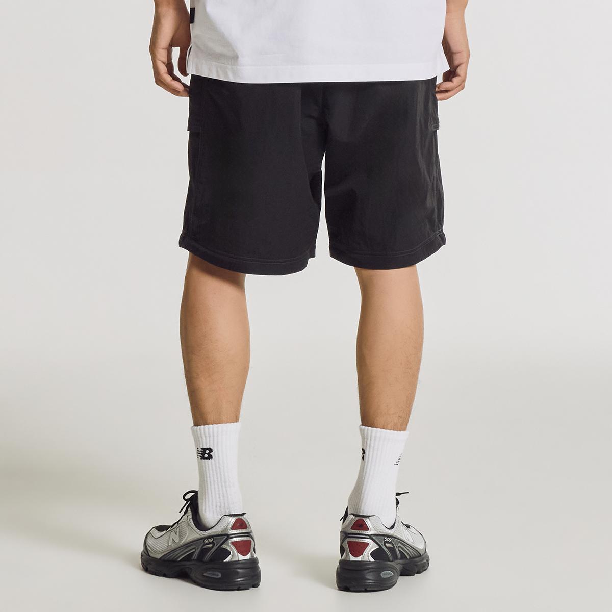 (19)Black