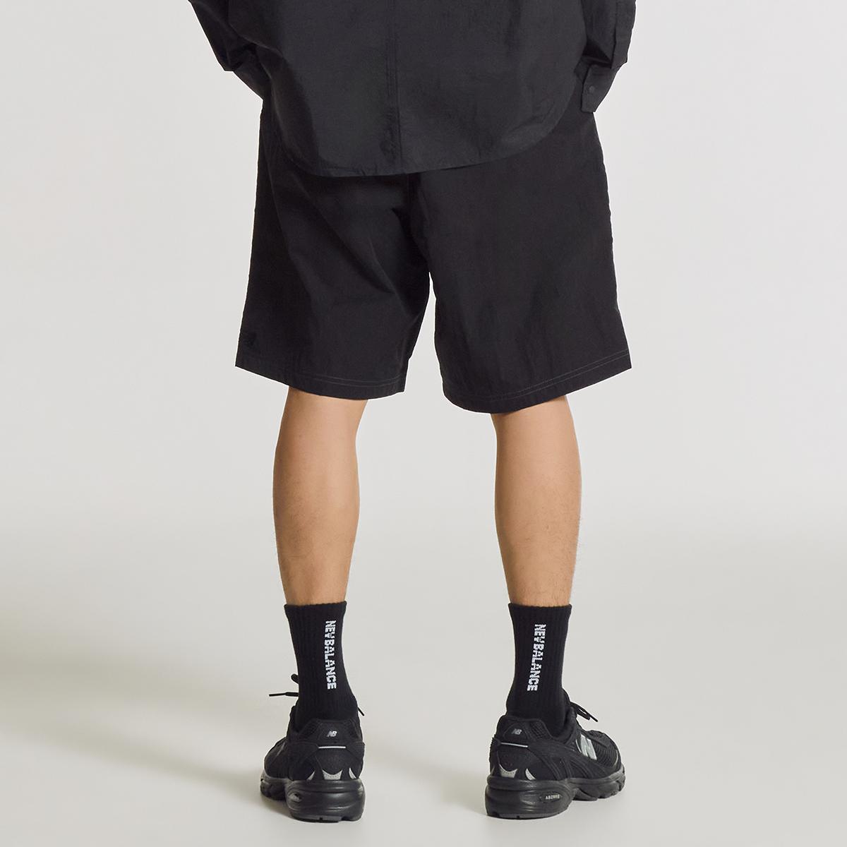 (19)Black
