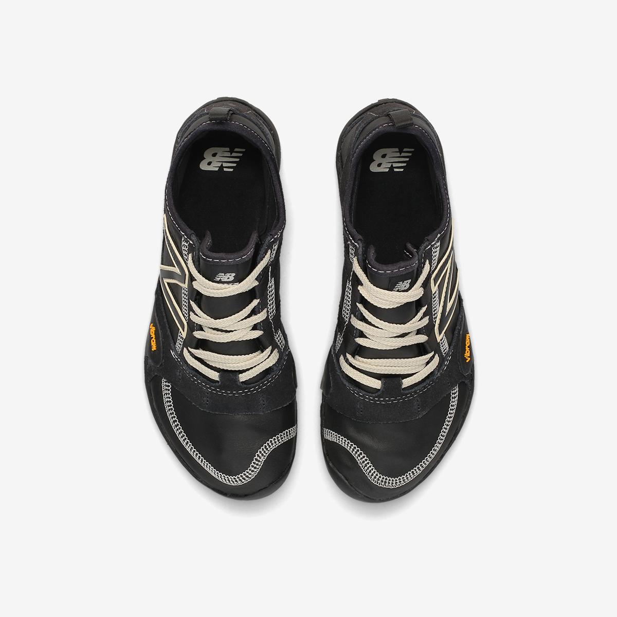(19)Black