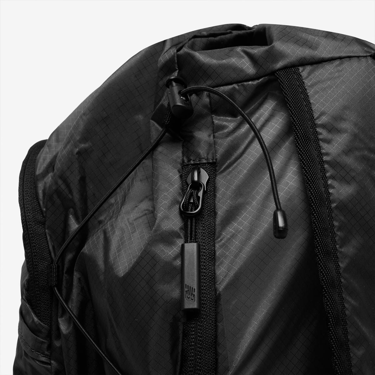 (19)Black