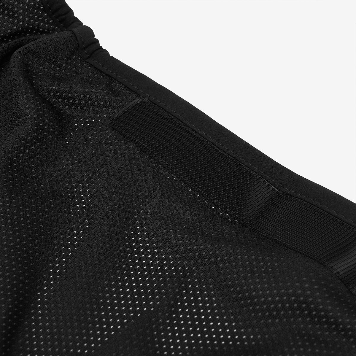 (19)Black