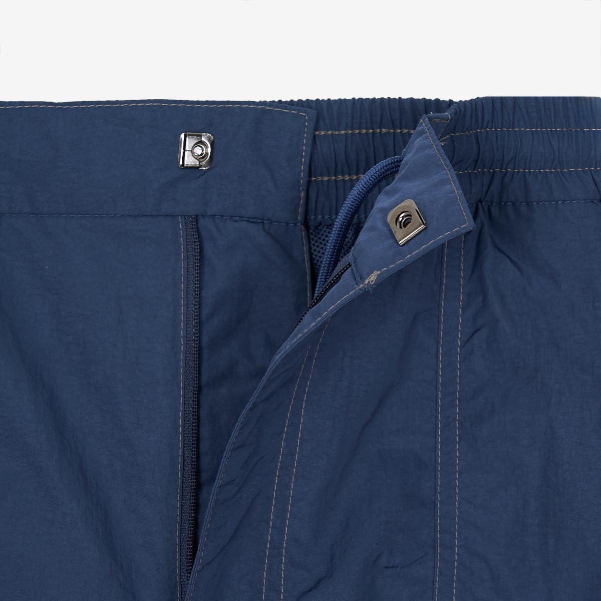 (50)Blue