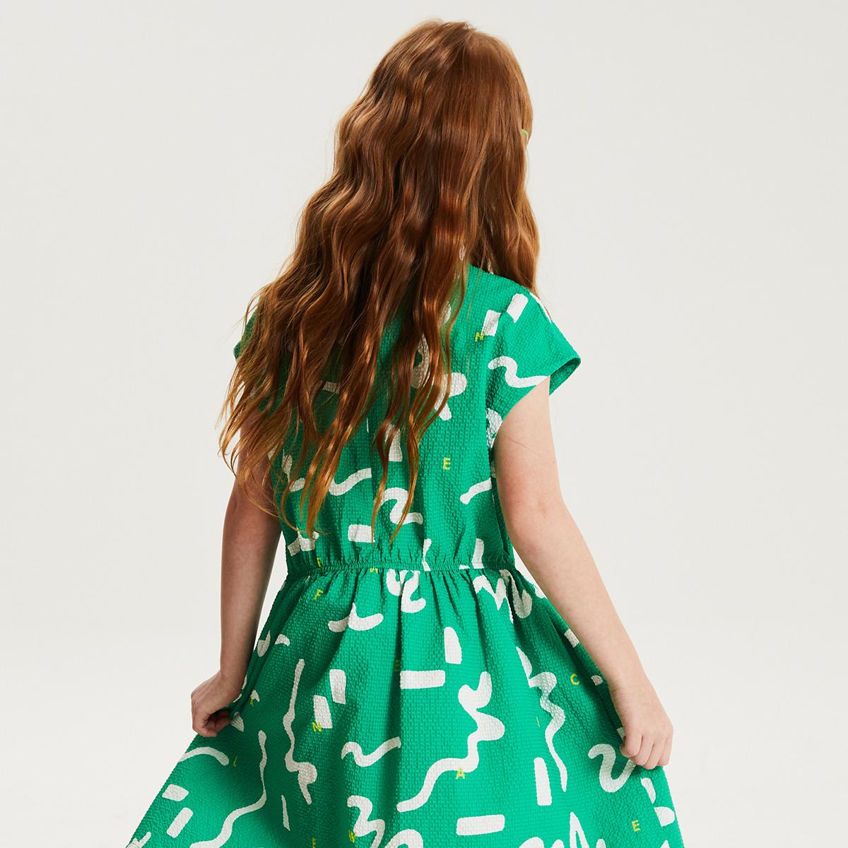 (40)Green