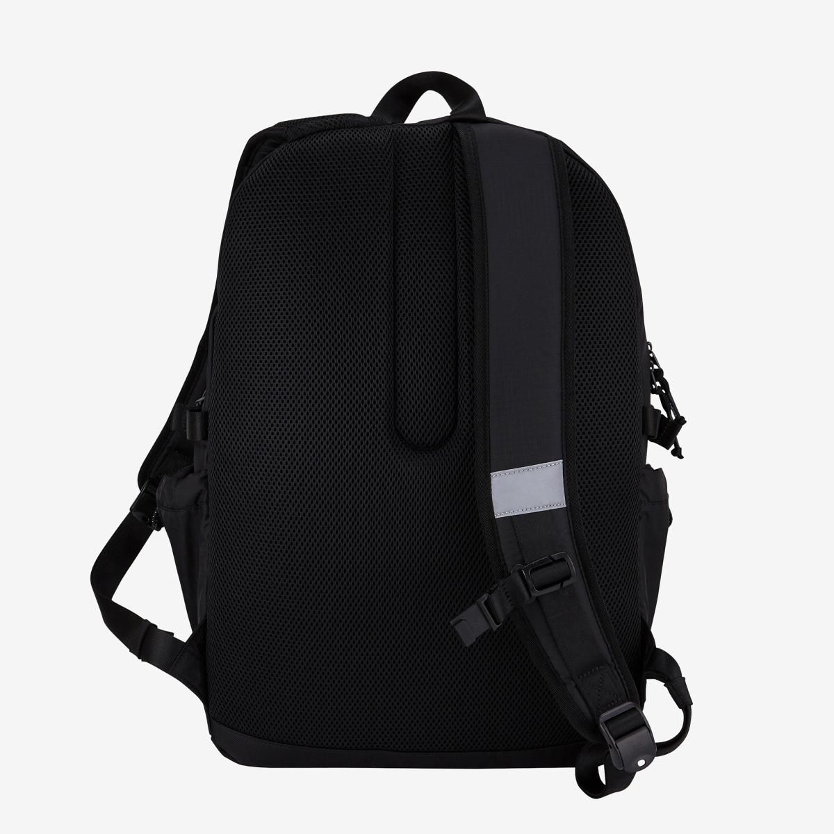 (19)Black