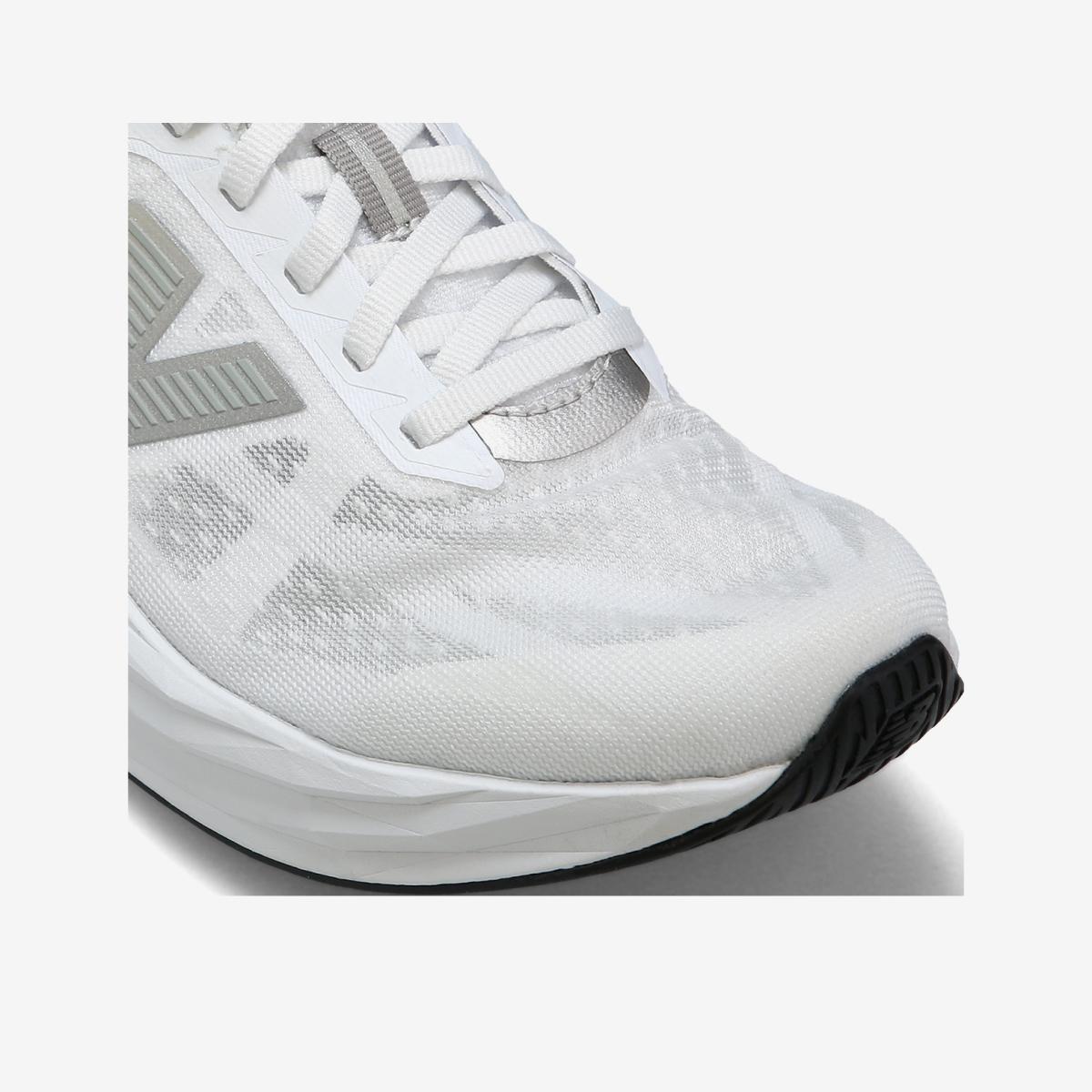 (10)White