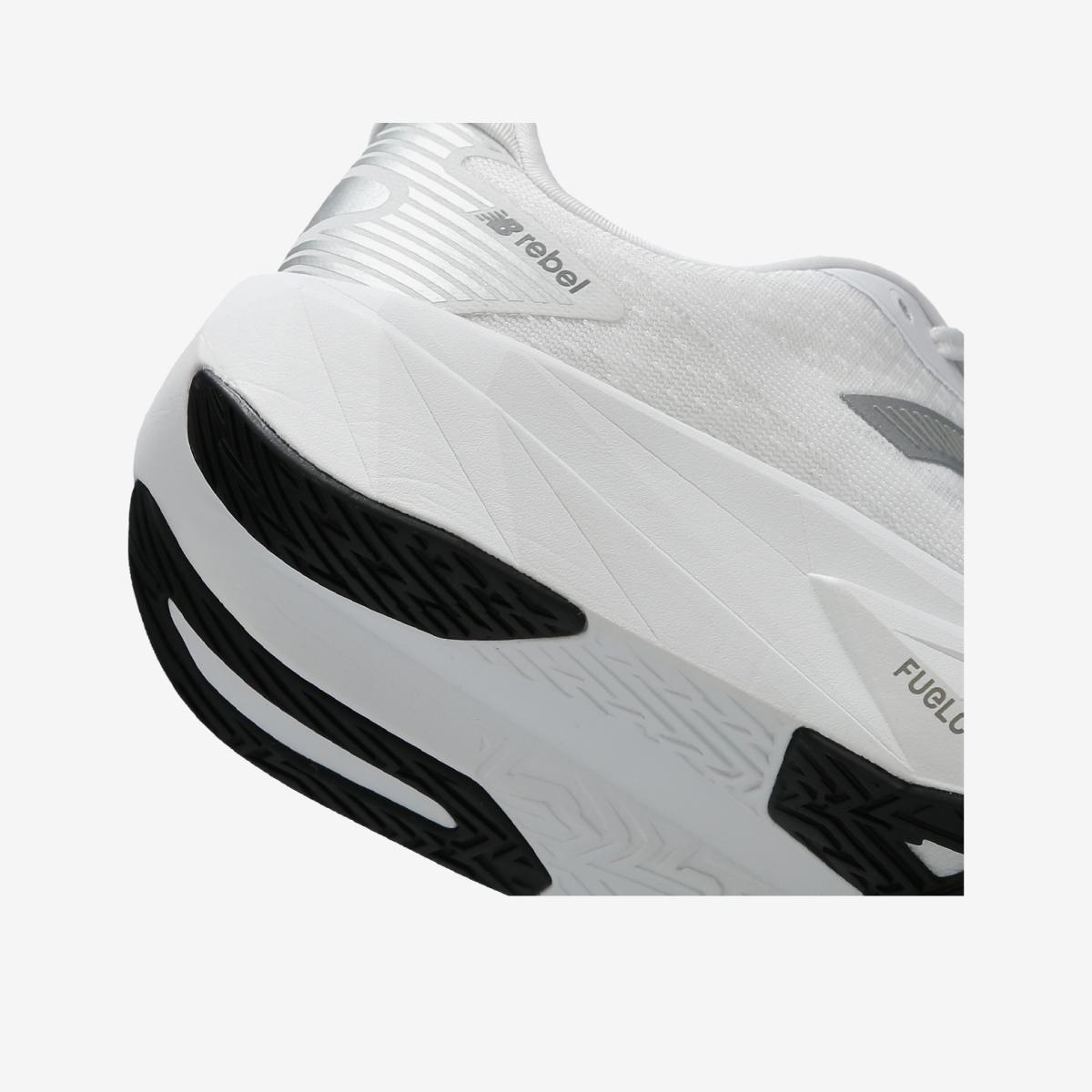(10)White