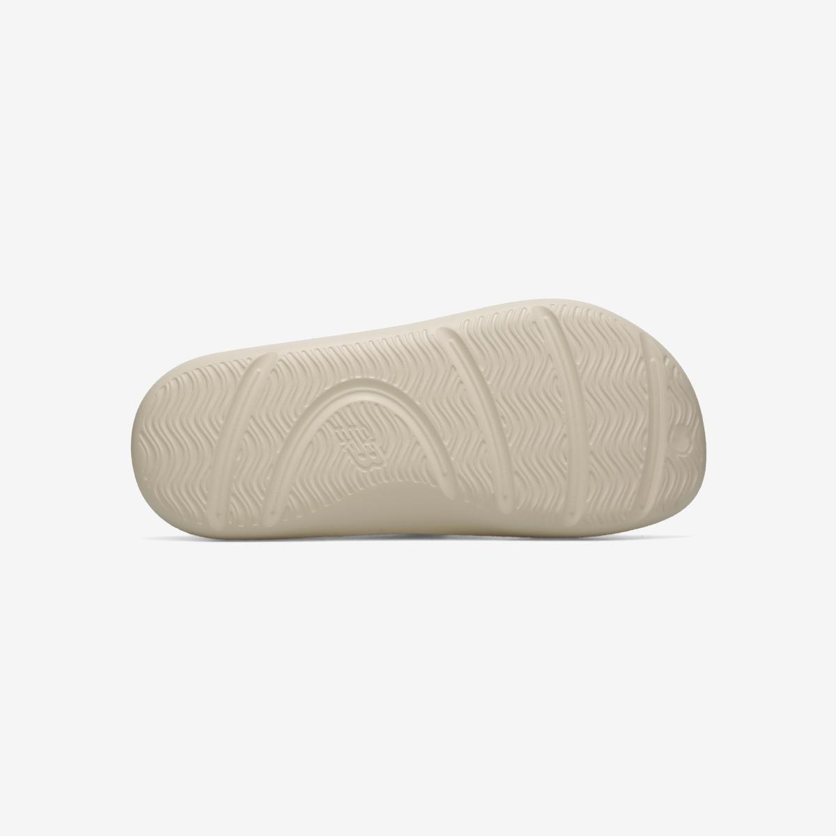 (39)Ivory