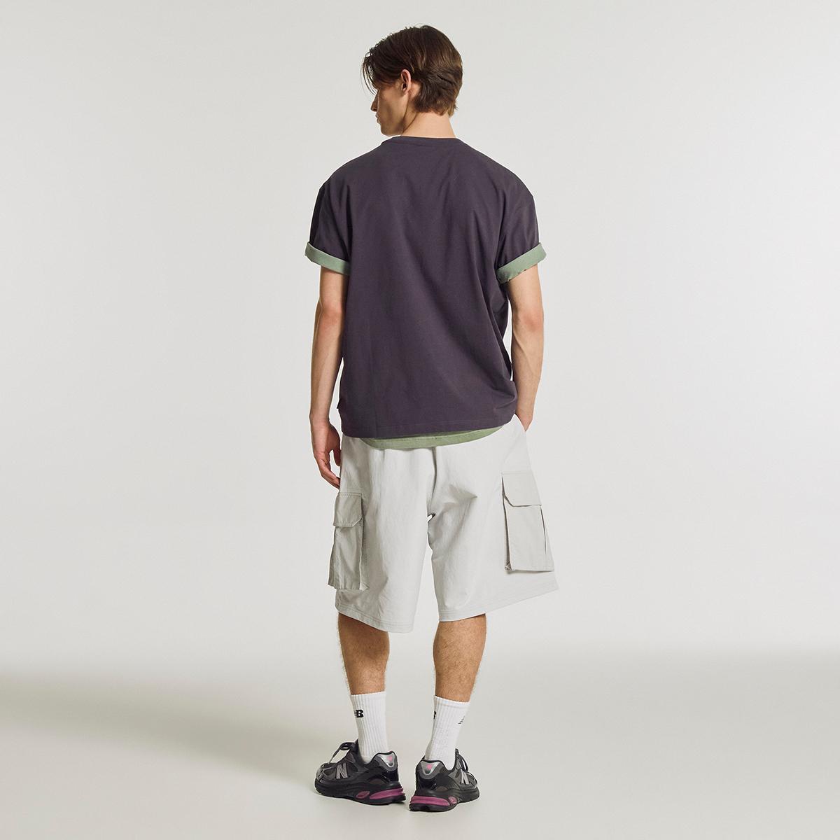 (16)Light Gray