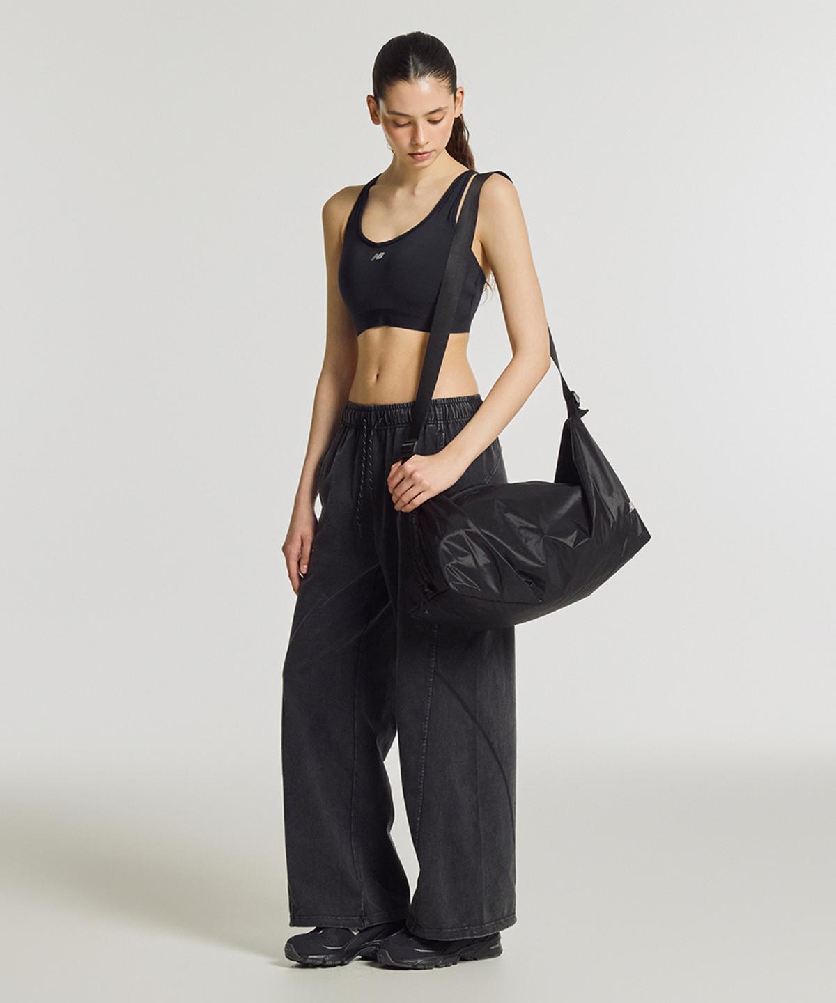(19)Black