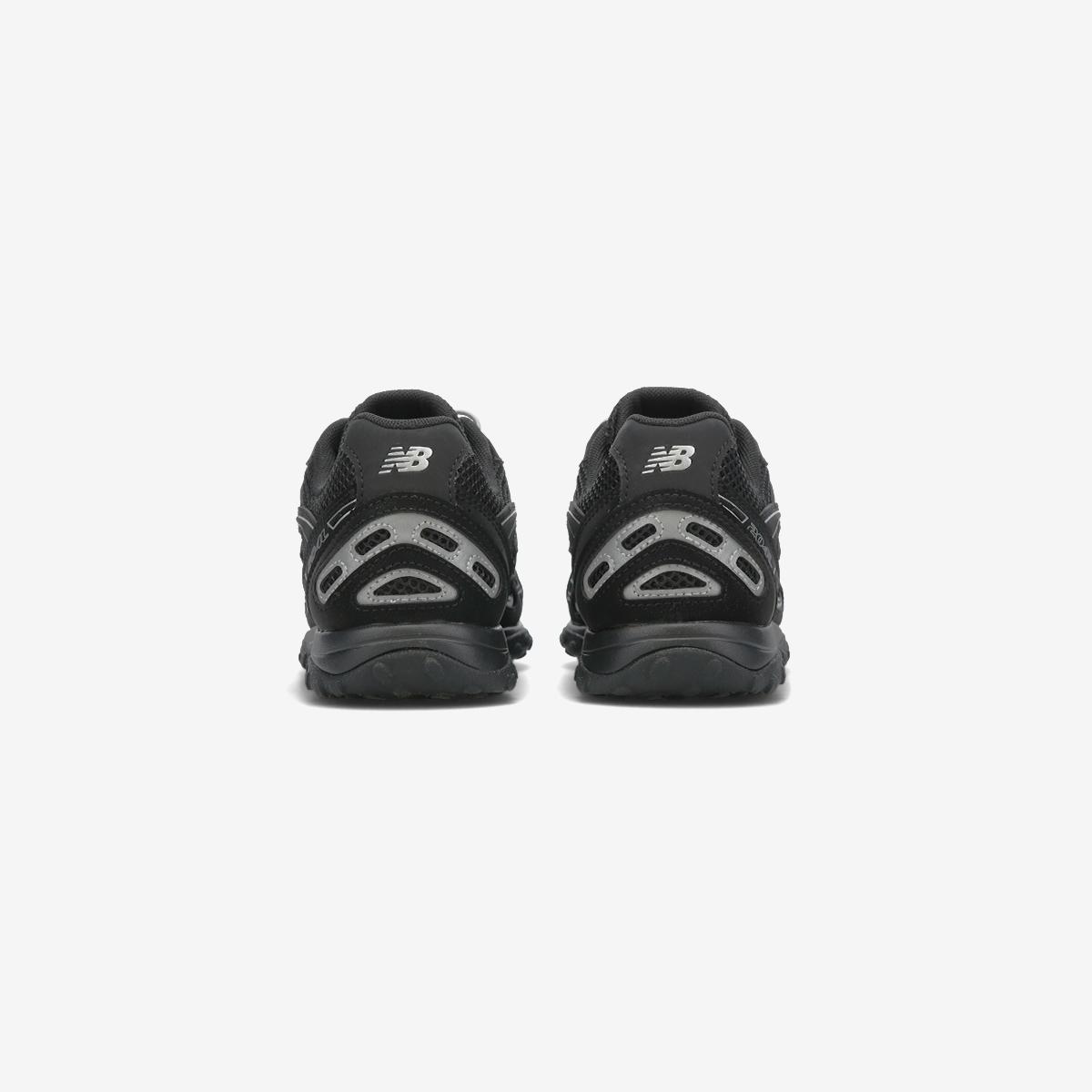 (19)Black