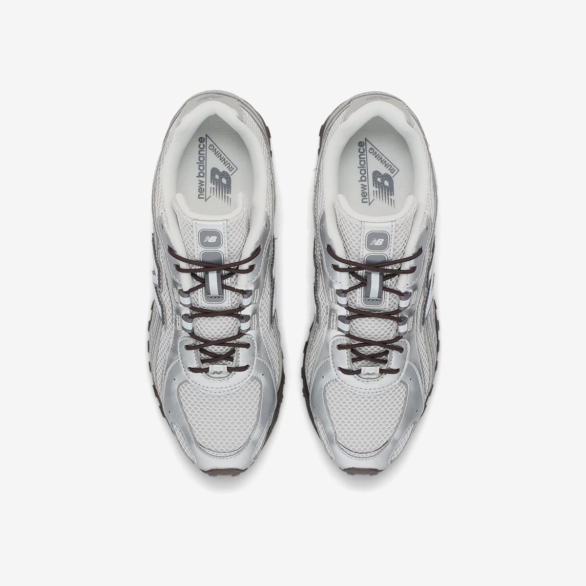 (91)Silver