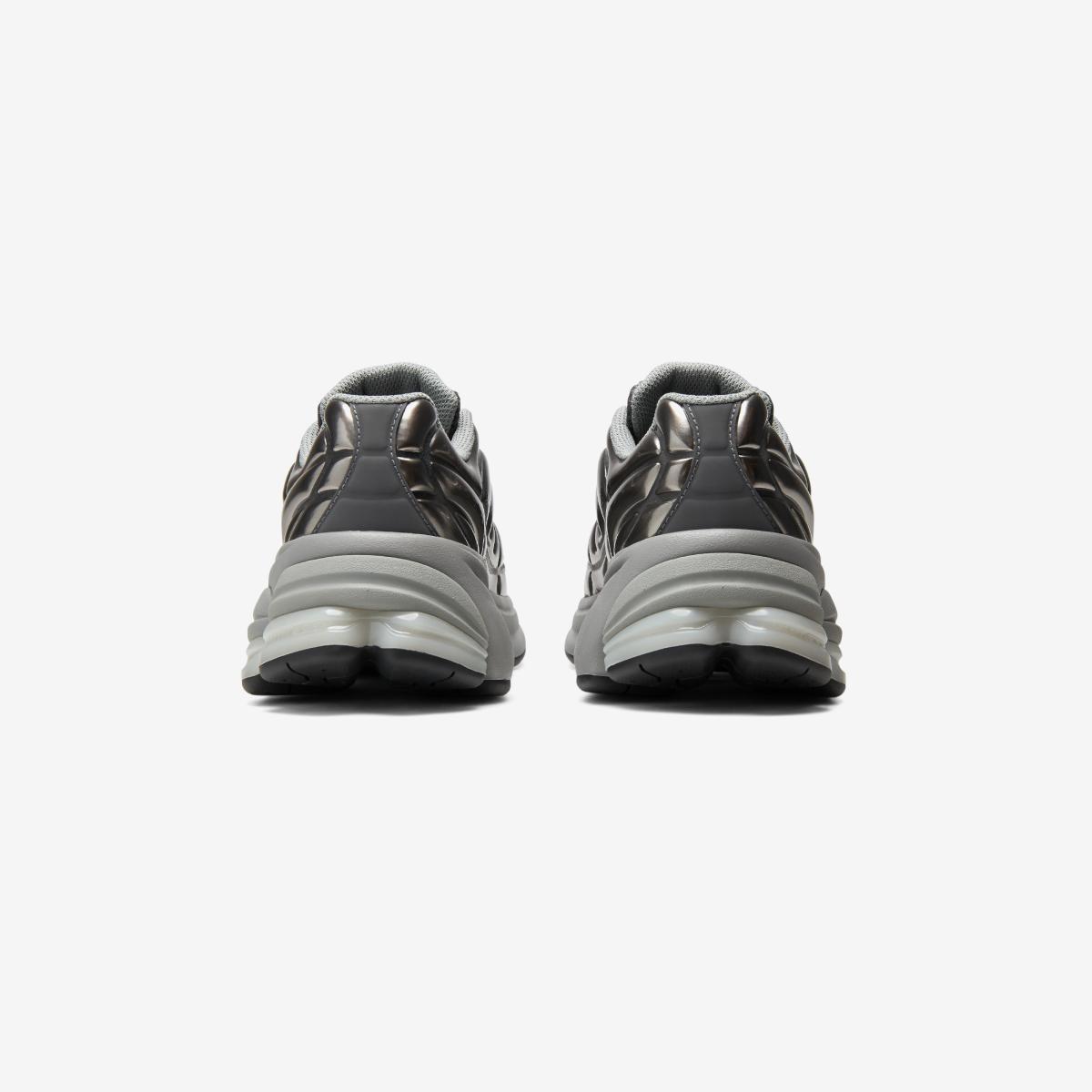 (15)Gray