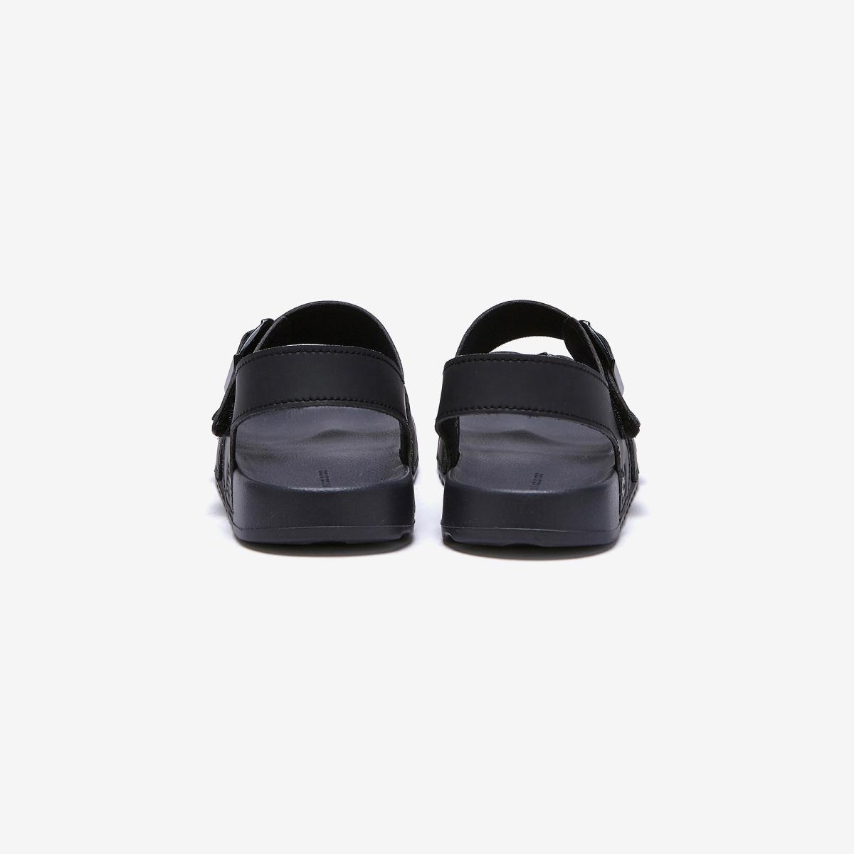 (19)Black