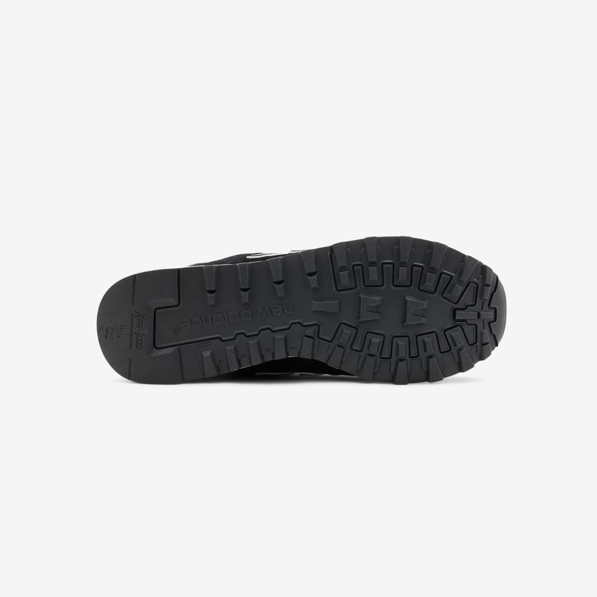 (19)Black