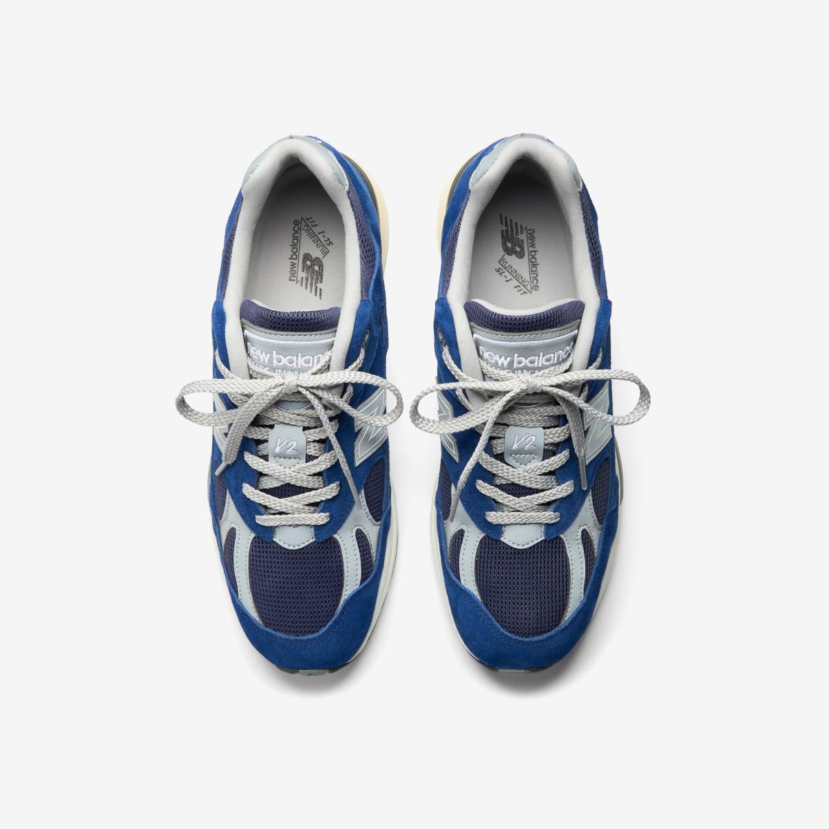 (50)Blue