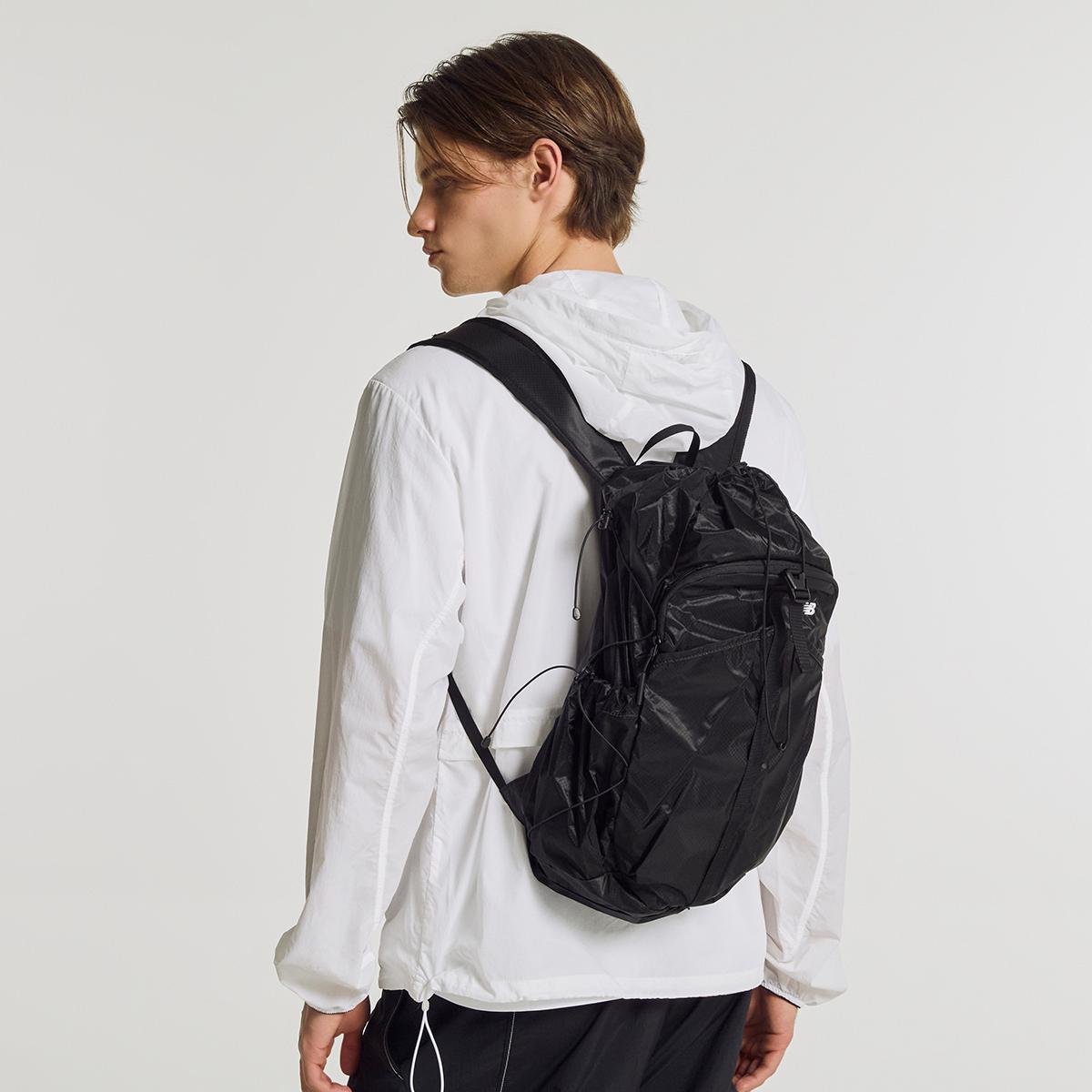 (19)Black