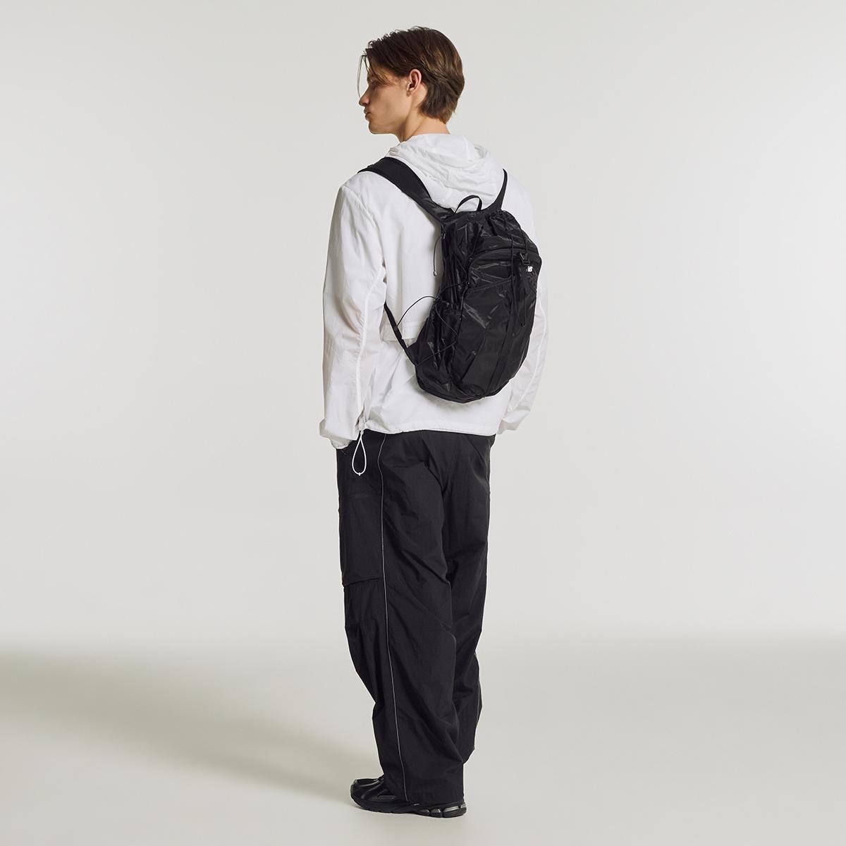(19)Black