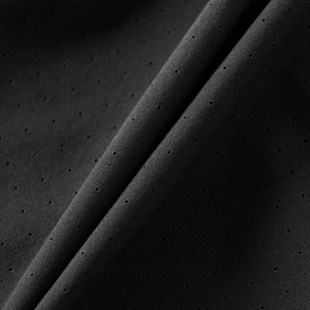 (19)Black