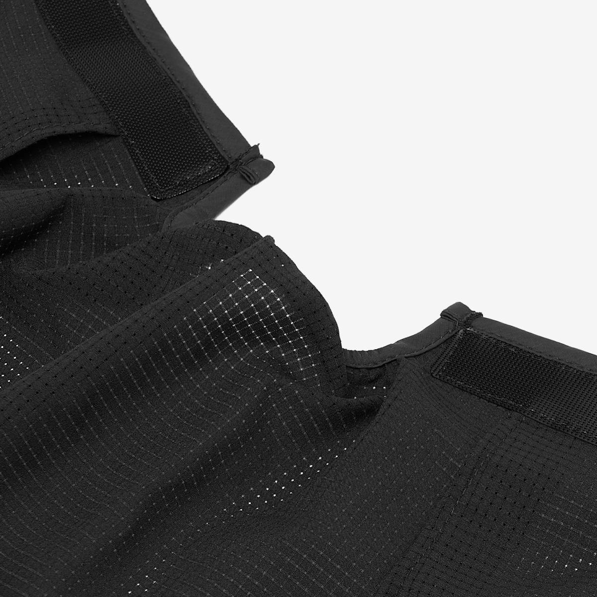 (19)Black