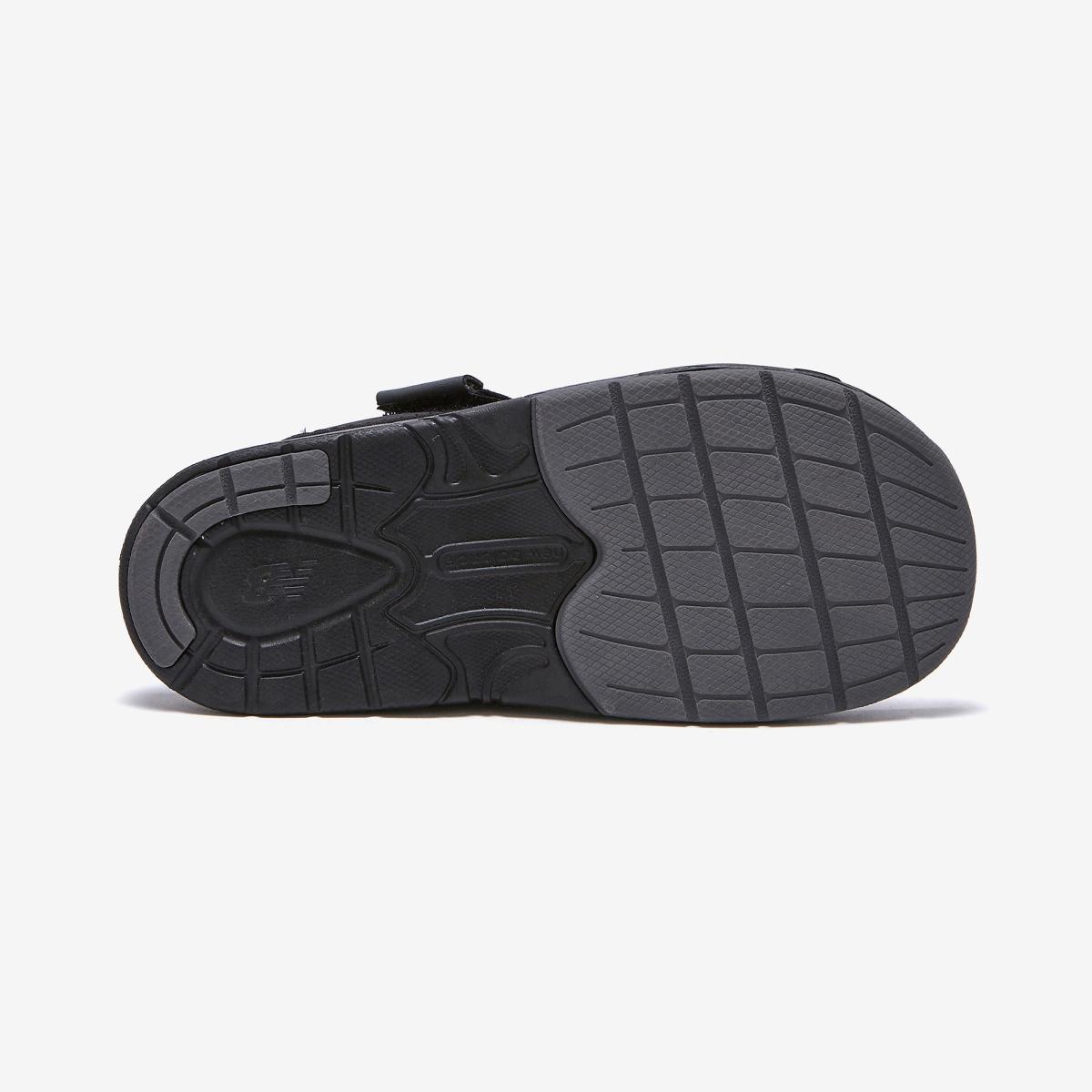 (19)Black