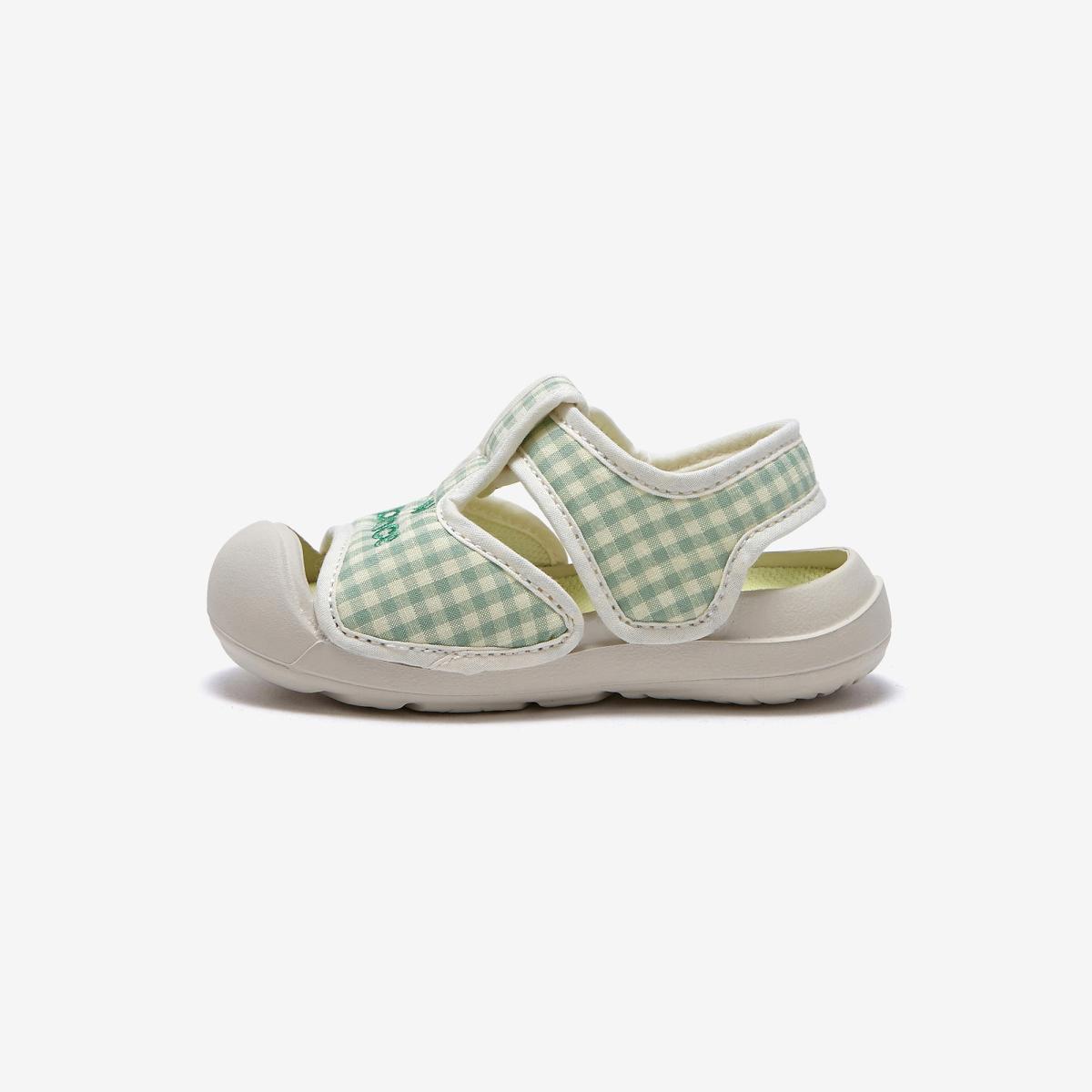 (40)Green