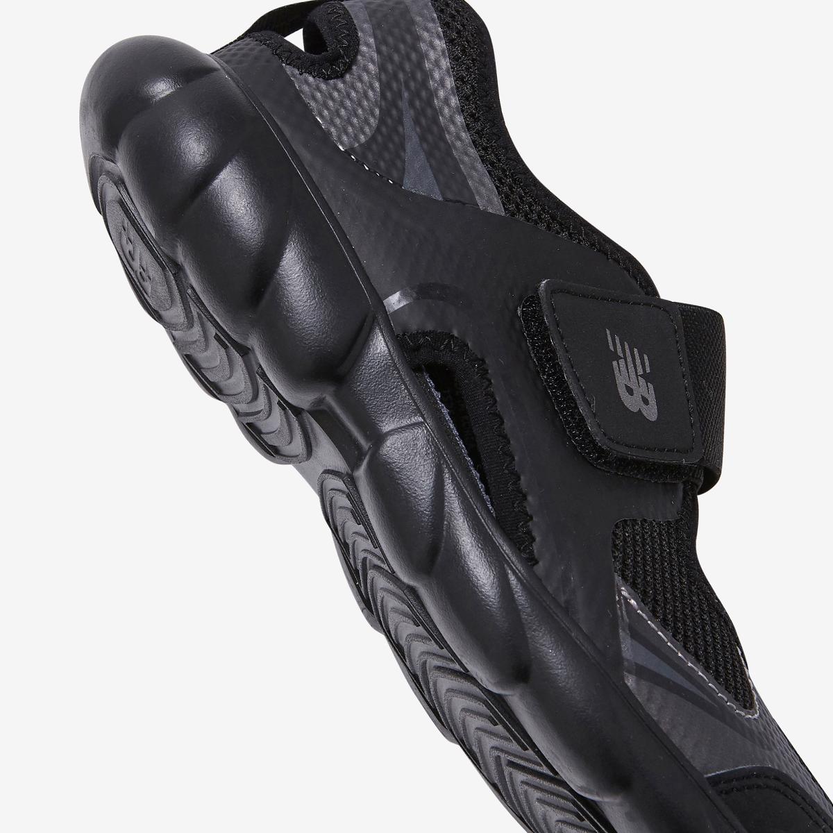 (19)Black
