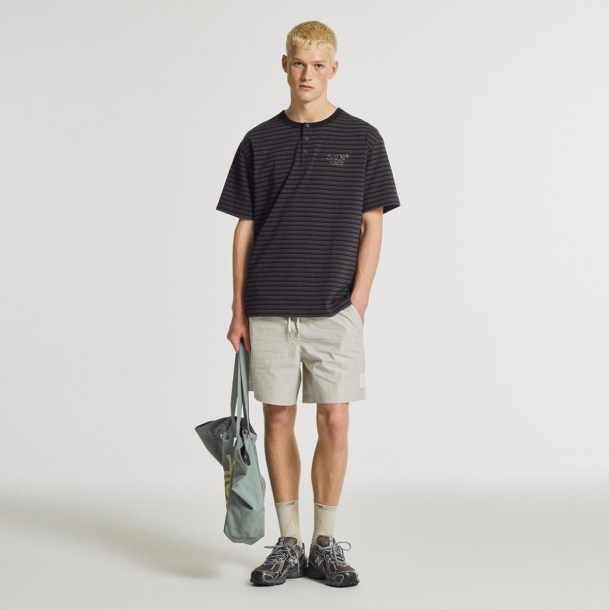 (49)Khaki