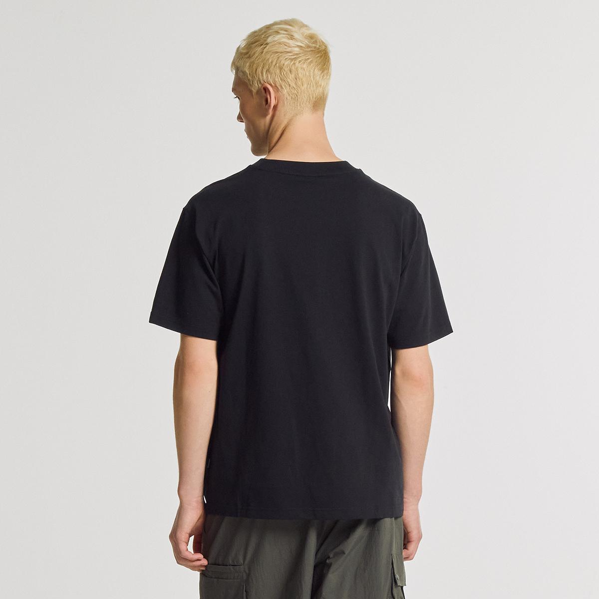 (19)Black