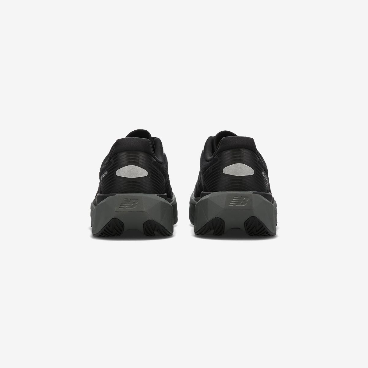 (19)Black