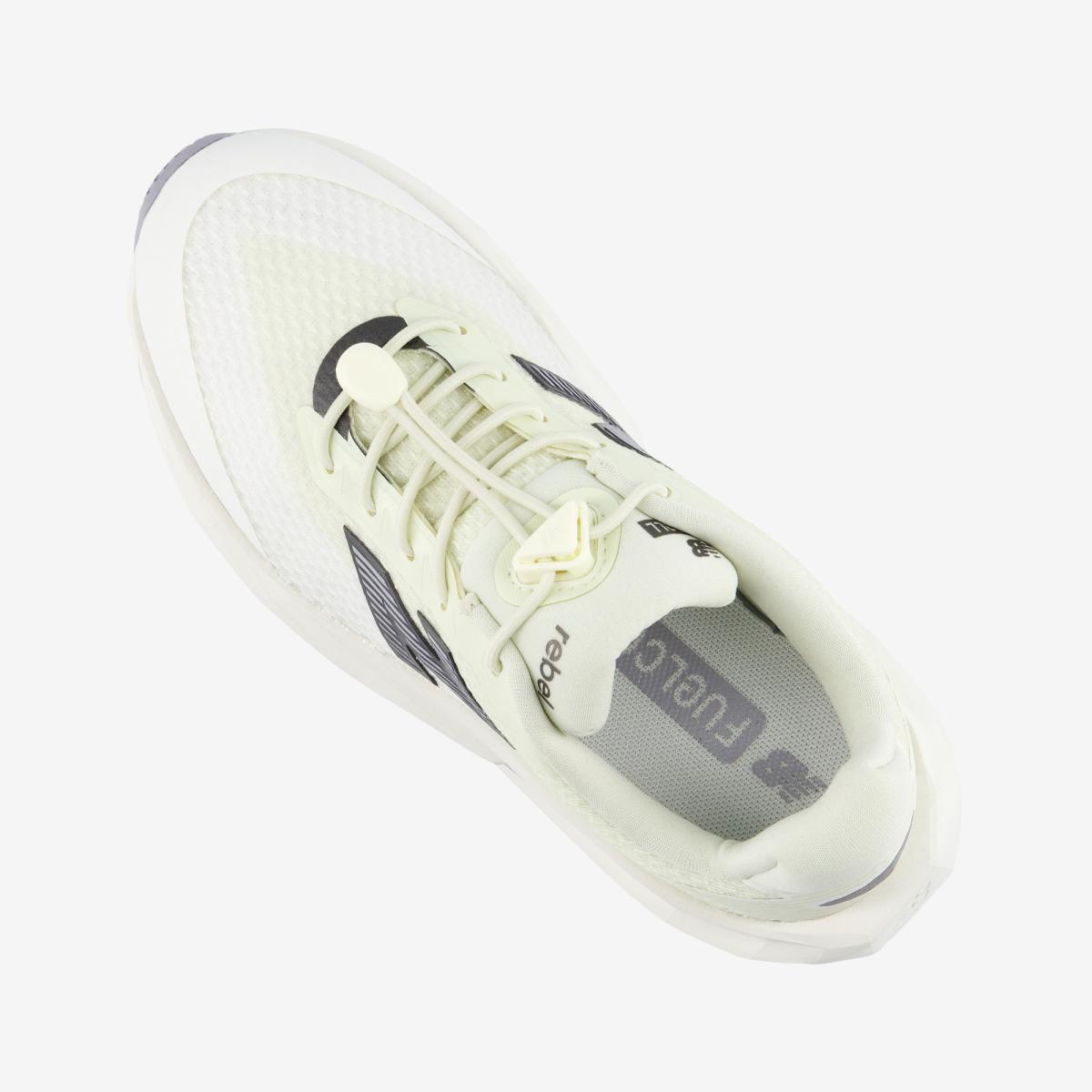 (39)Ivory