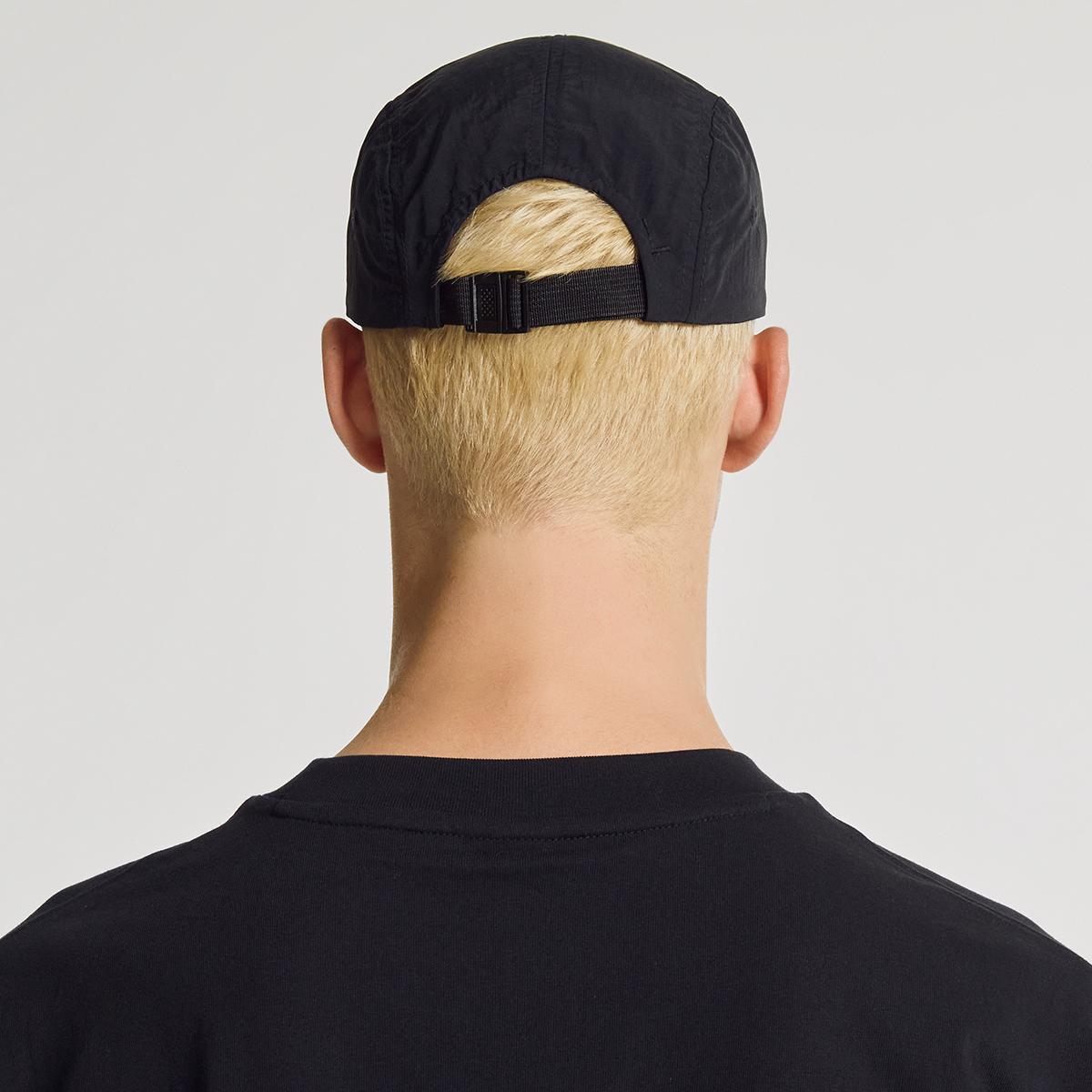 (19)Black