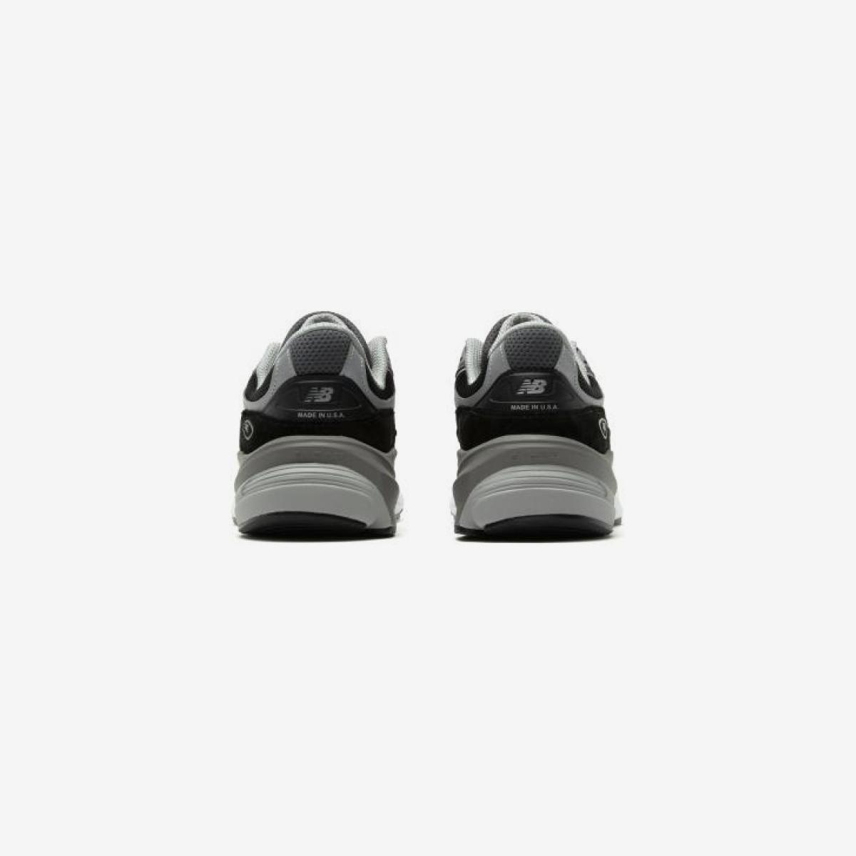 (19)Black