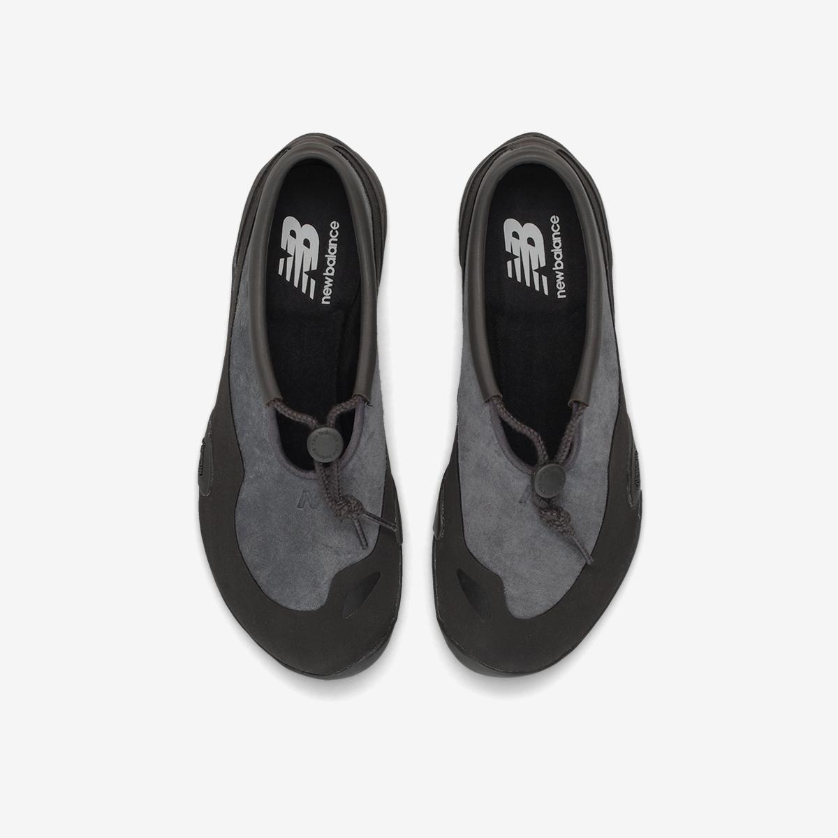 (19)Black
