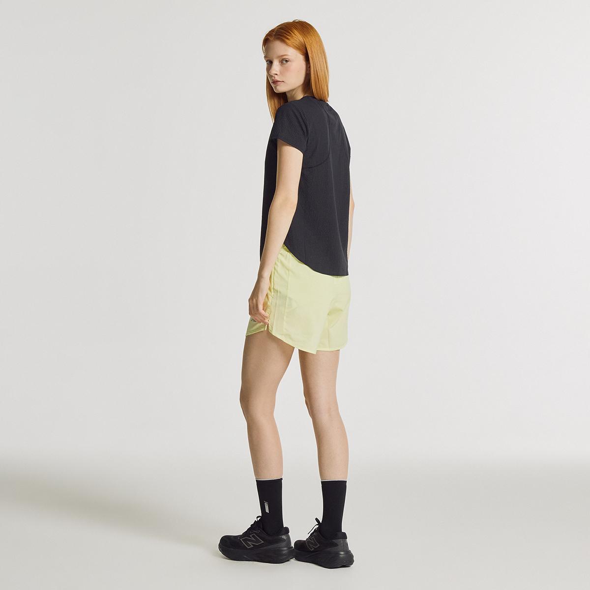 (31)Light Yellow